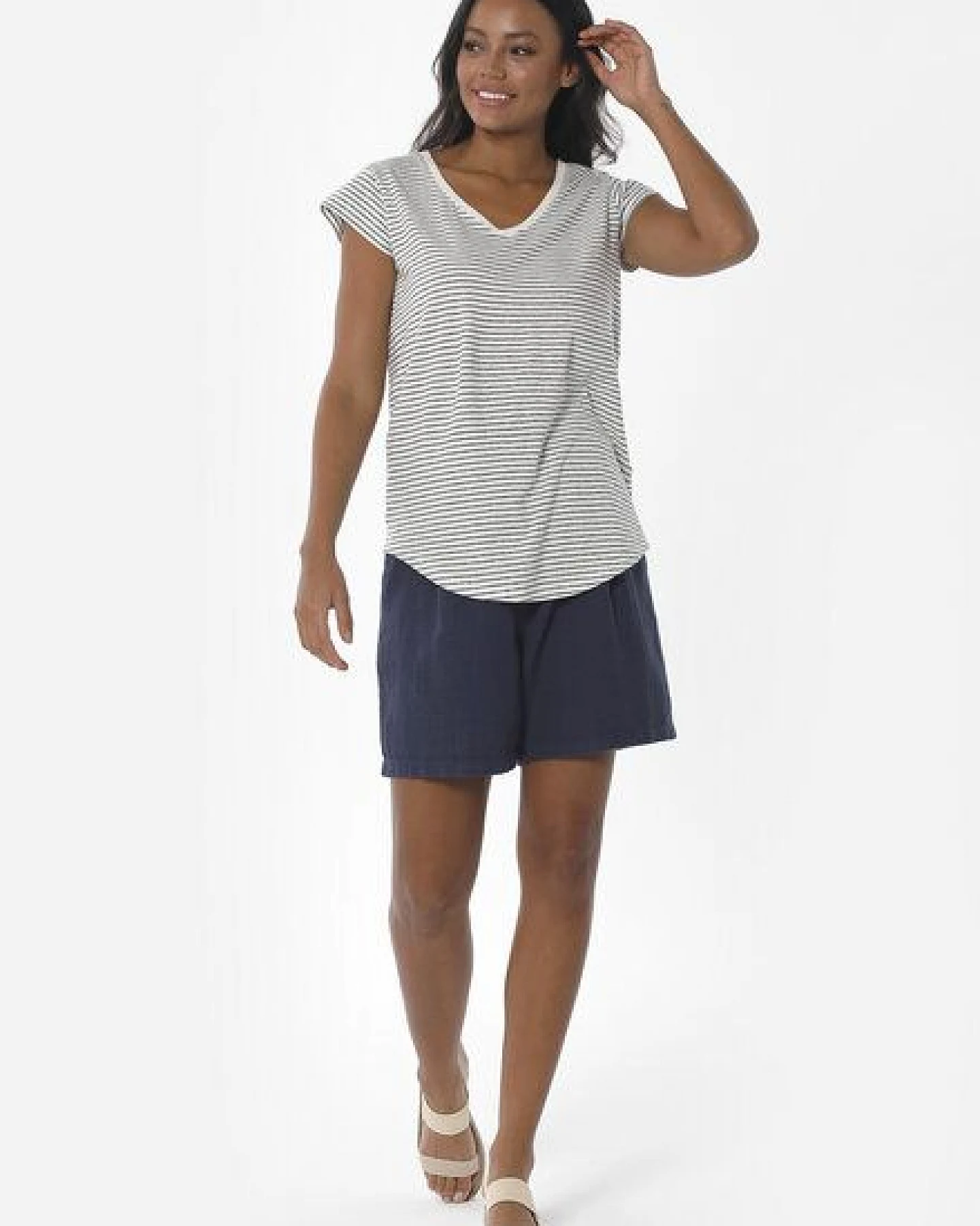 ORGANICATION Shorts aus Leinen-Bio Baumwolle Mix mit LENZING ECOVERO – Ansicht 2