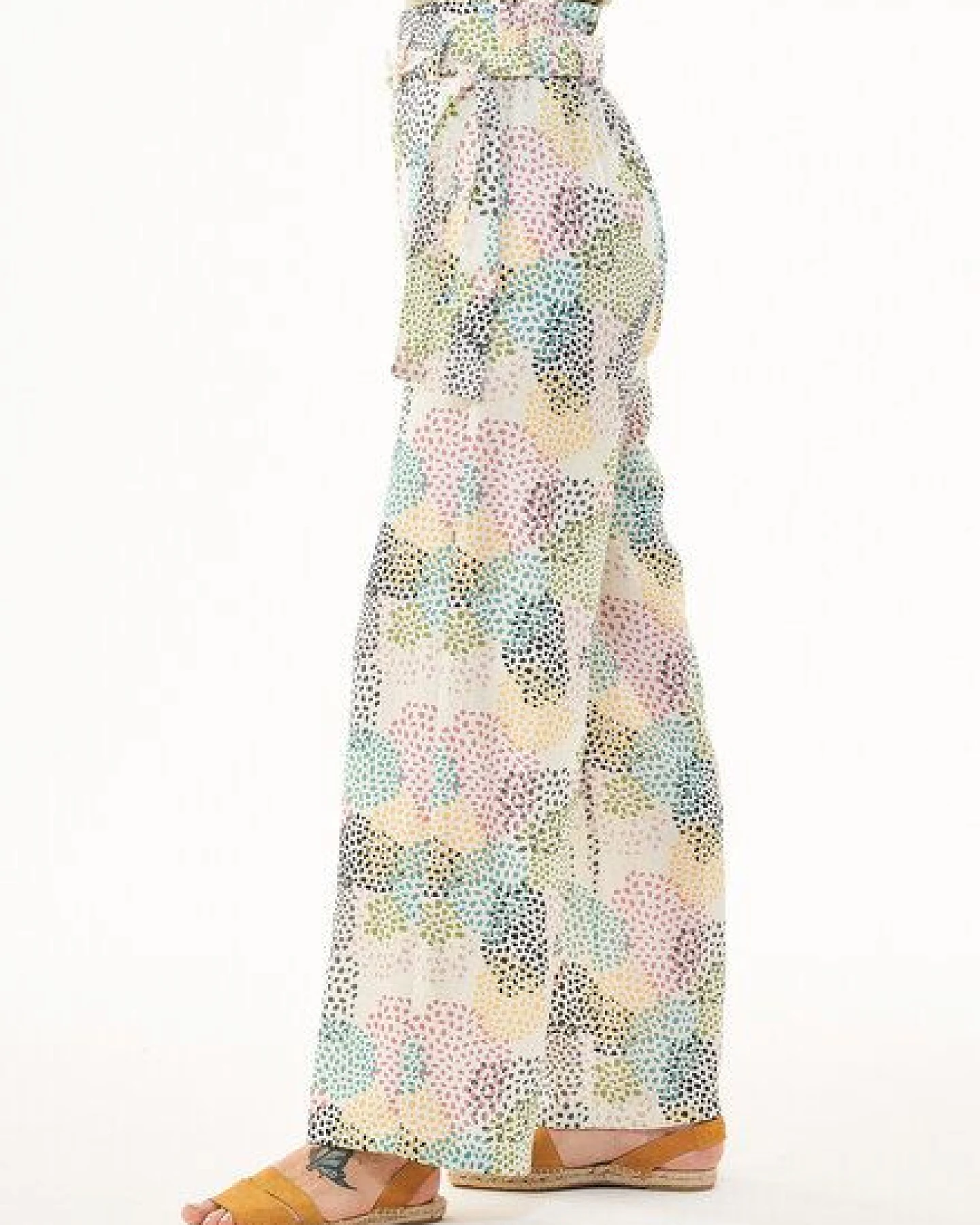 ORGANICATION Hose aus TENCEL Lyocell mit Allover-Print – Ansicht 3