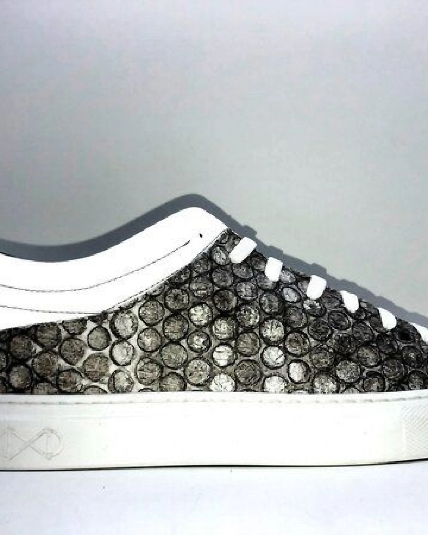 Veganer Sneaker "nat-2 Sleek Low Bubble Wrap" MEN aus upcycled Luftpolsterfolie – Ansicht 2