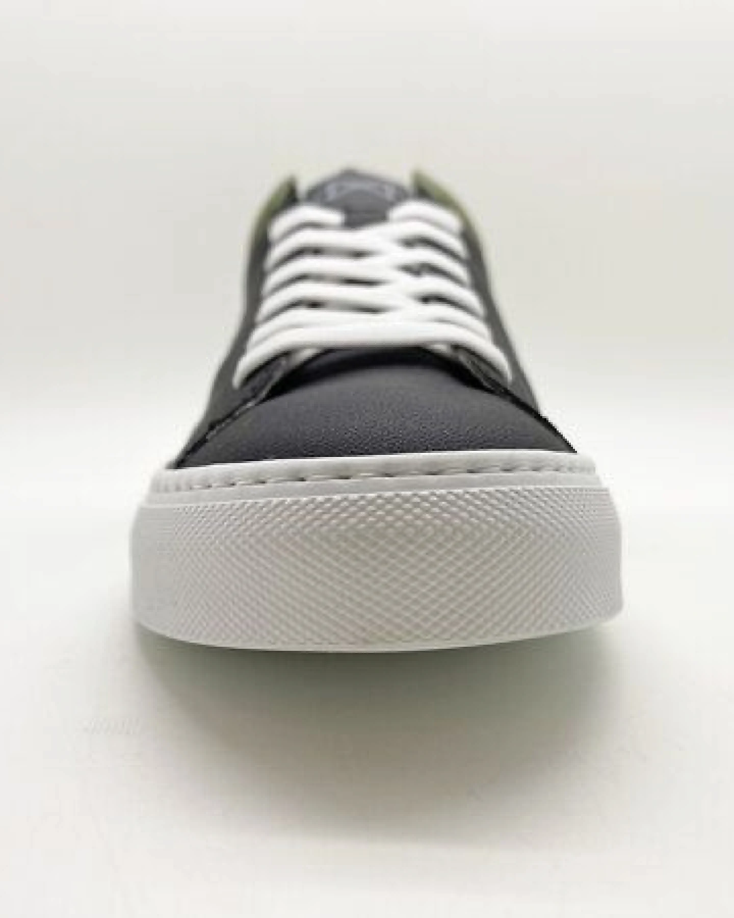 Veganer Sneaker "nat-2 Sleek Low Fruits" aus upcycled Orangen- und Kaktusresten – Ansicht 4