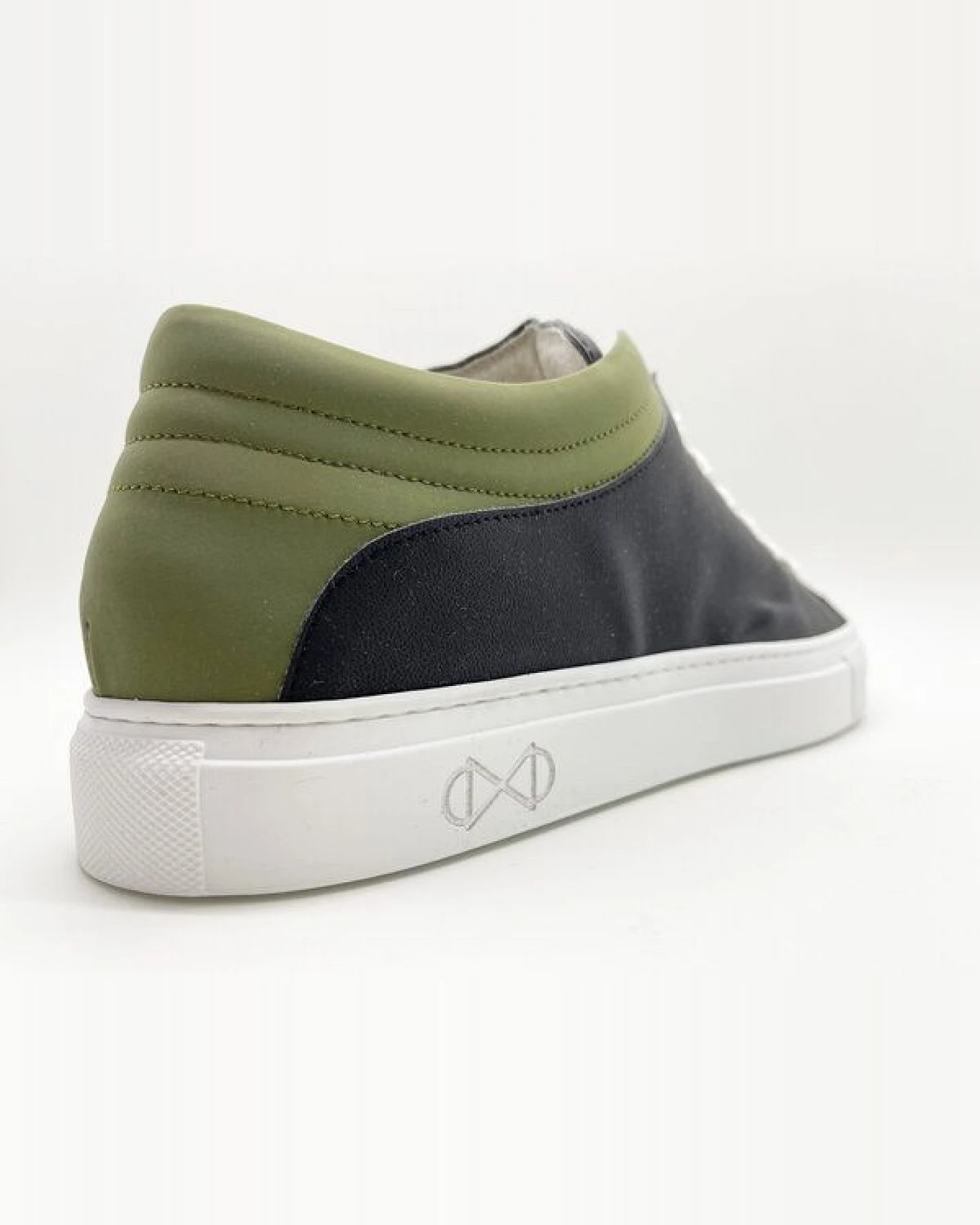Veganer Sneaker "nat-2 Sleek Low Fruits" aus upcycled Orangen- und Kaktusresten – Ansicht 3