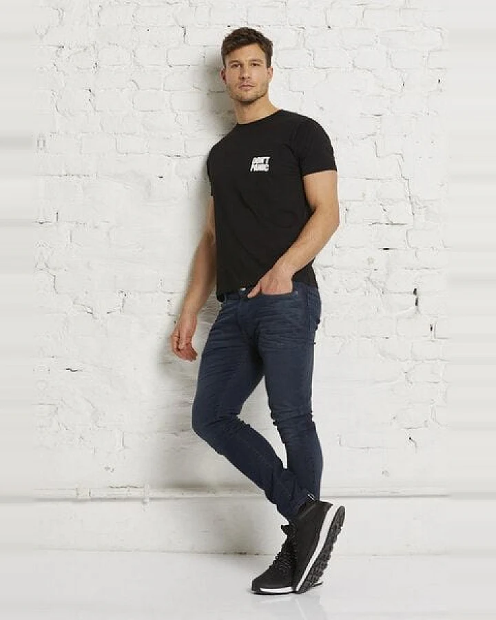 Wunderwerk Herrenhose aus Bio-Baumwolle "Steve slim overdye high flex"