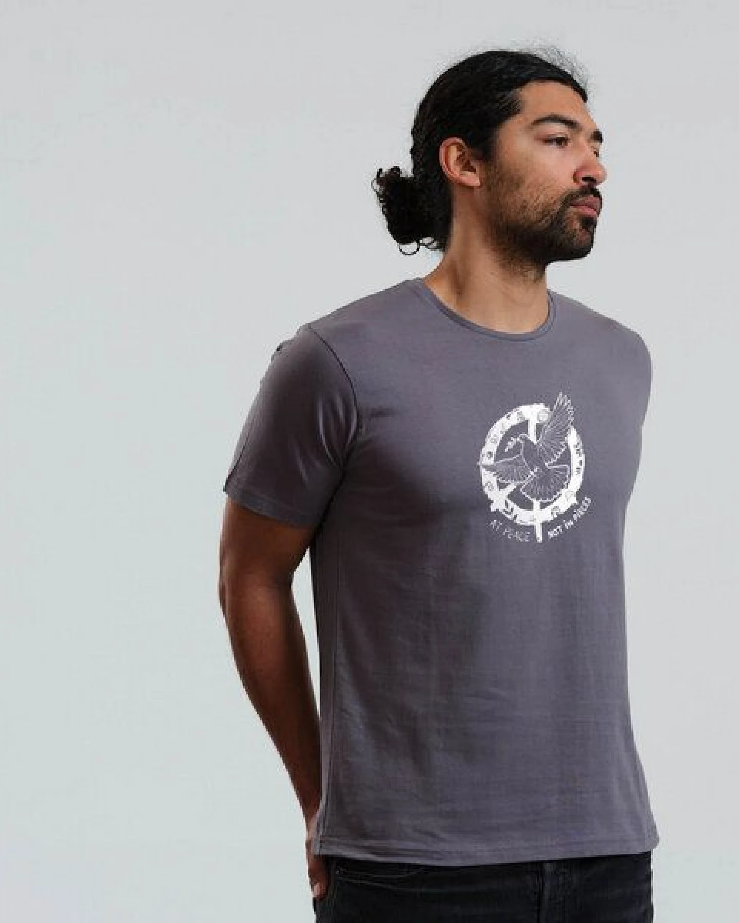 GARY MASH T-Shirt At Peace aus Bio-Baumwolle – Ansicht 2