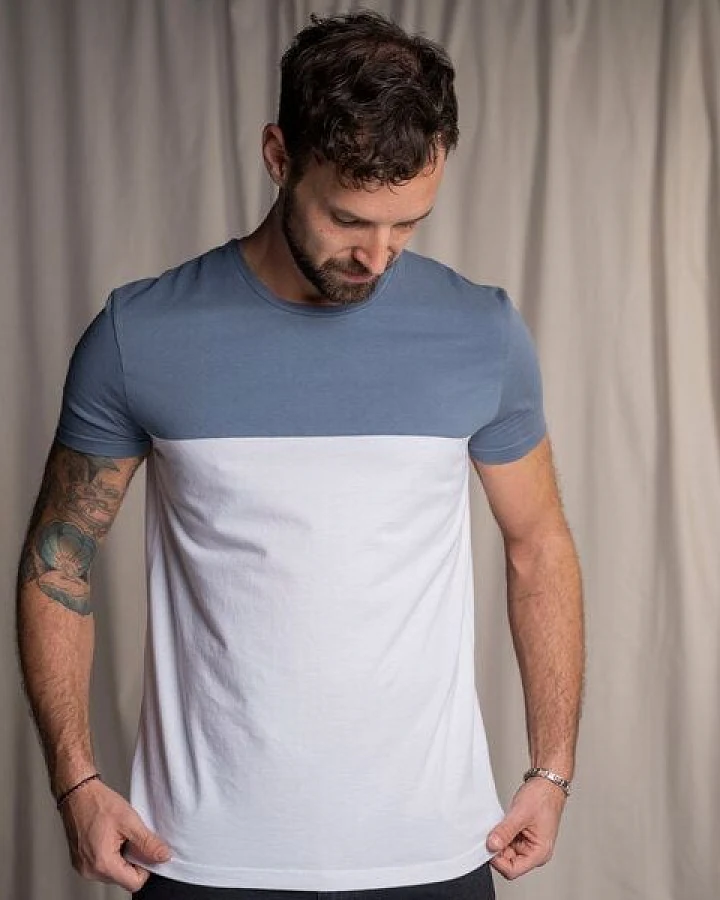 Vresh Clothing Olav - Classic Fit Colourblock T-Shirt aus Biobaumwolle