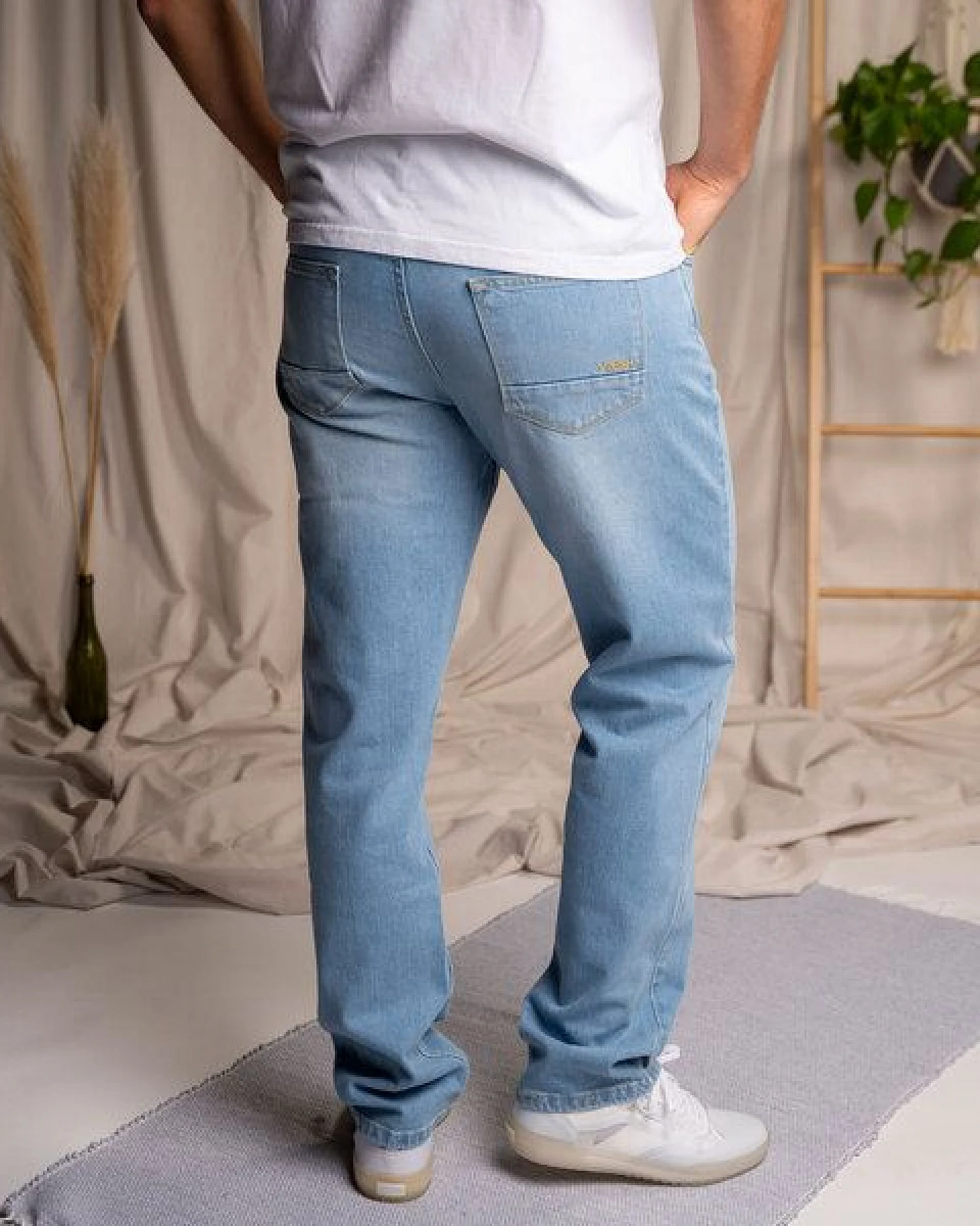 Vresh Clothing Valco - Regular Jeans aus Biobaumwoll-Mix – Ansicht 2