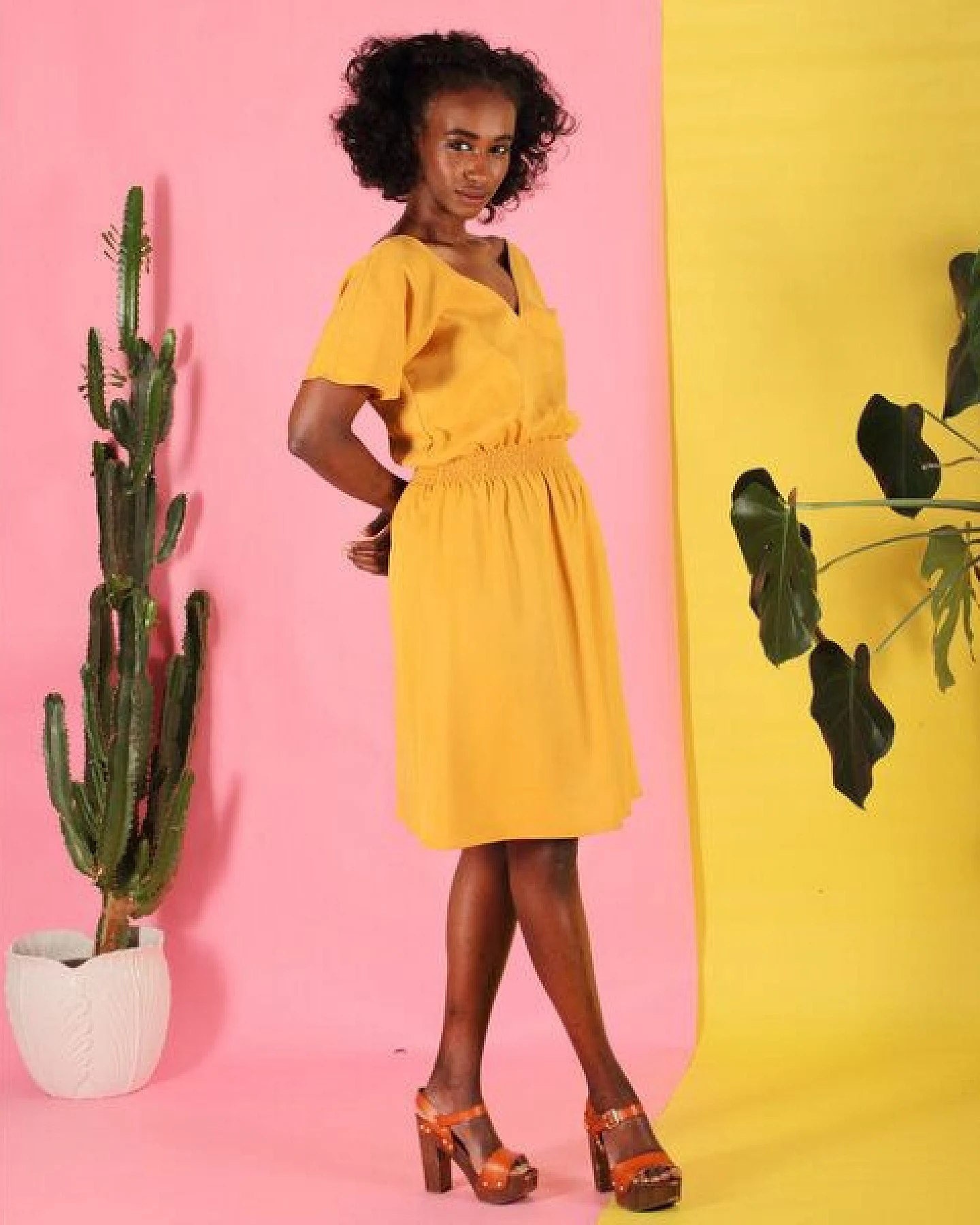 ManduTrap Tencel Kleid Alani in Gelb – Ansicht 2