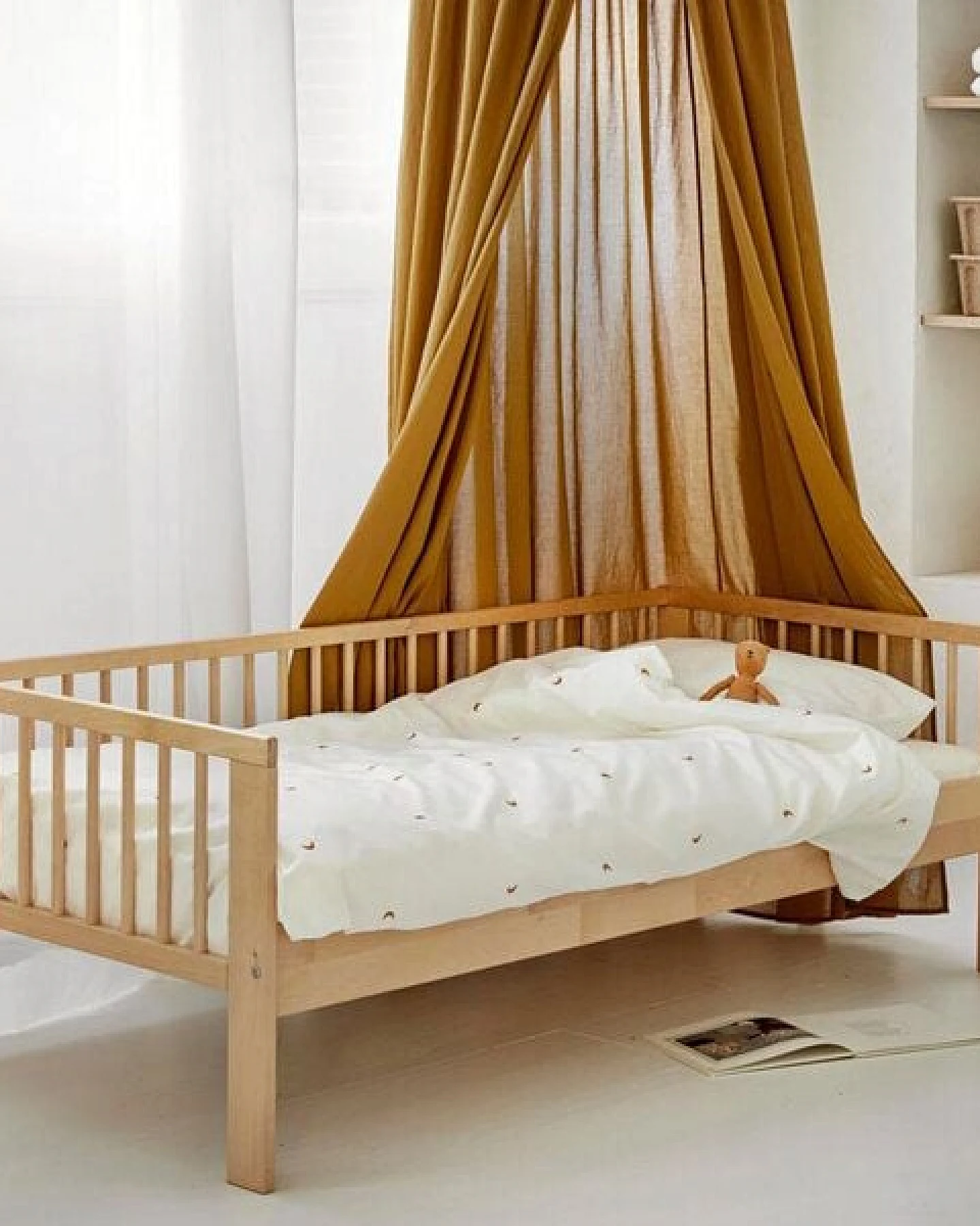 Kinderbettwäsche Warm White/Ochre Moon "Yumeko" aus Bio-Baumwollsatin – Ansicht 4