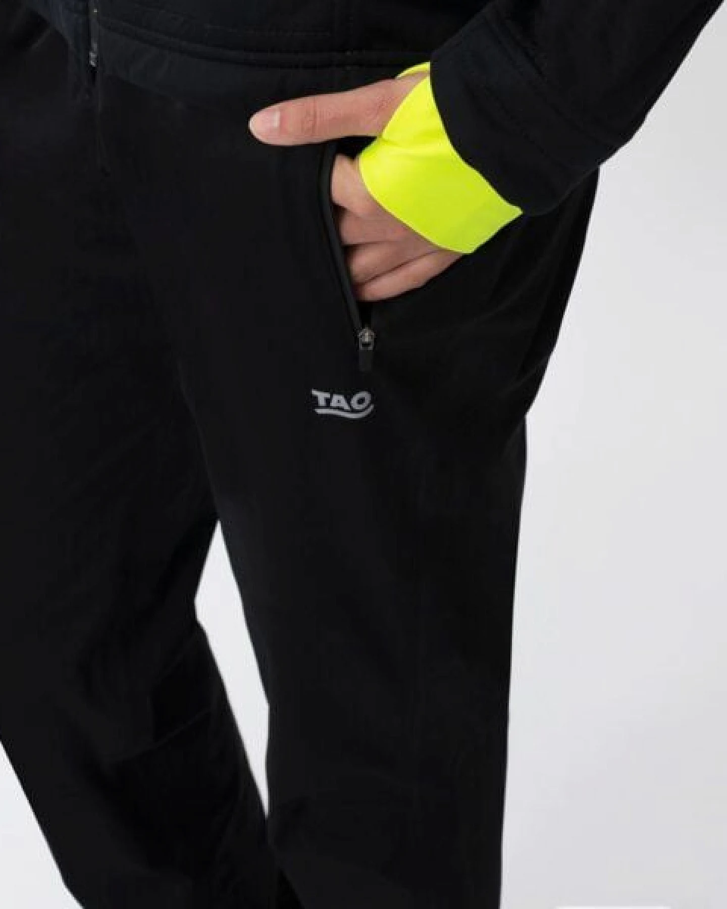 TAO Sportswear Wind- & wasserdichte Damen Funktions-/Outdoorhose Bibox – Ansicht 4