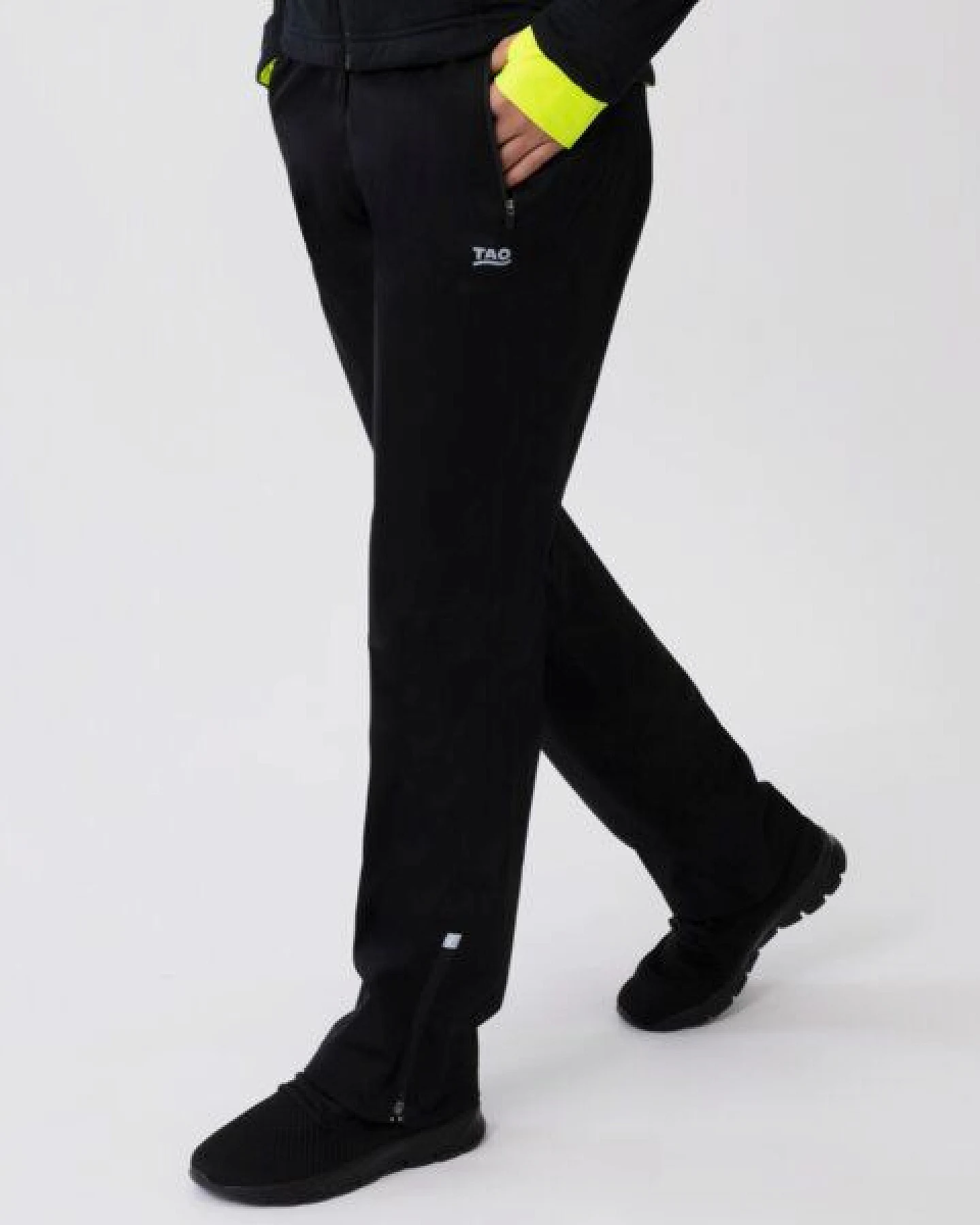TAO Sportswear Wind- & wasserdichte Damen Funktions-/Outdoorhose Bibox – Ansicht 2