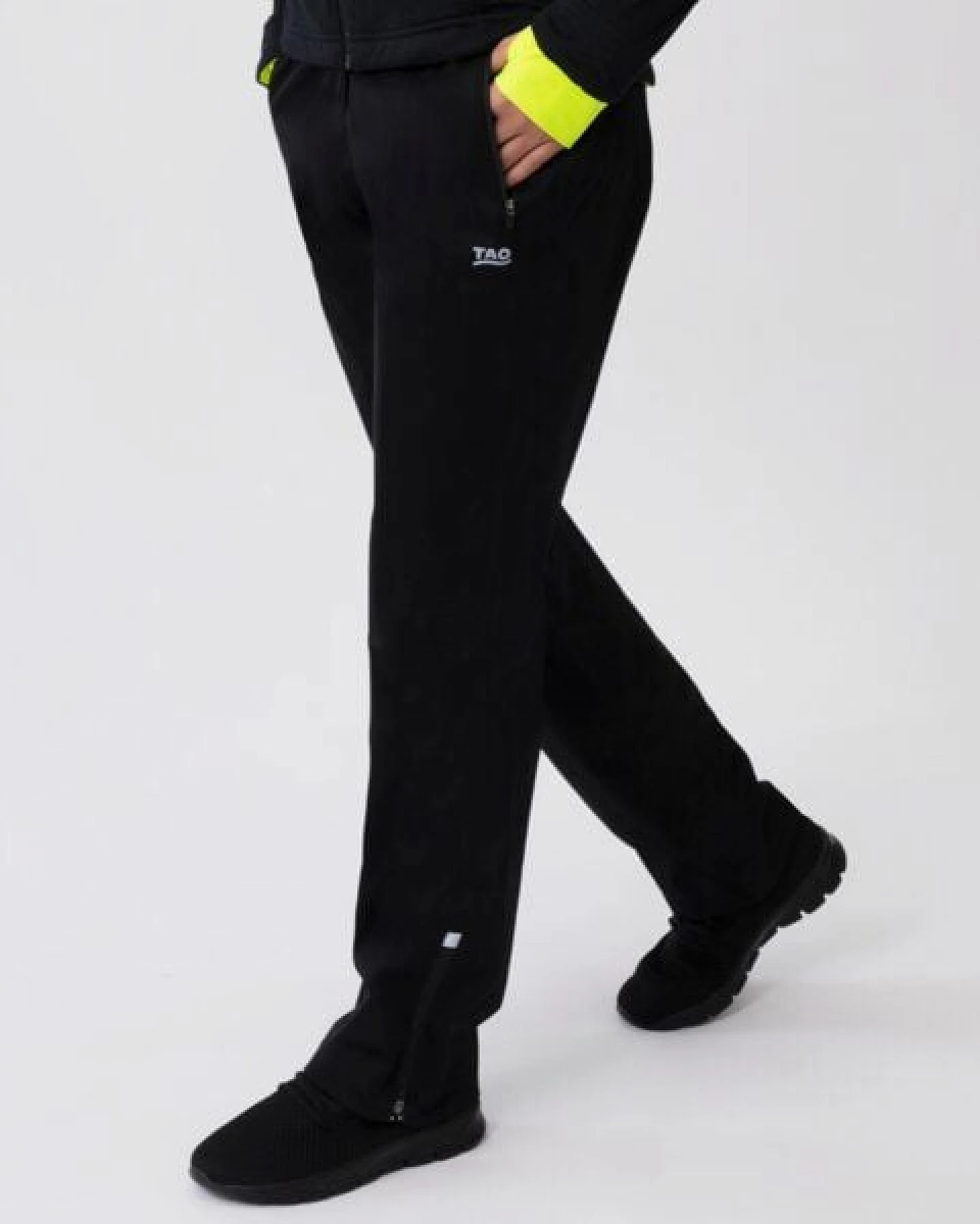 TAO Sportswear Wind- & wasserdichte Damen Funktions-/Outdoorhose Bibox – Ansicht 2