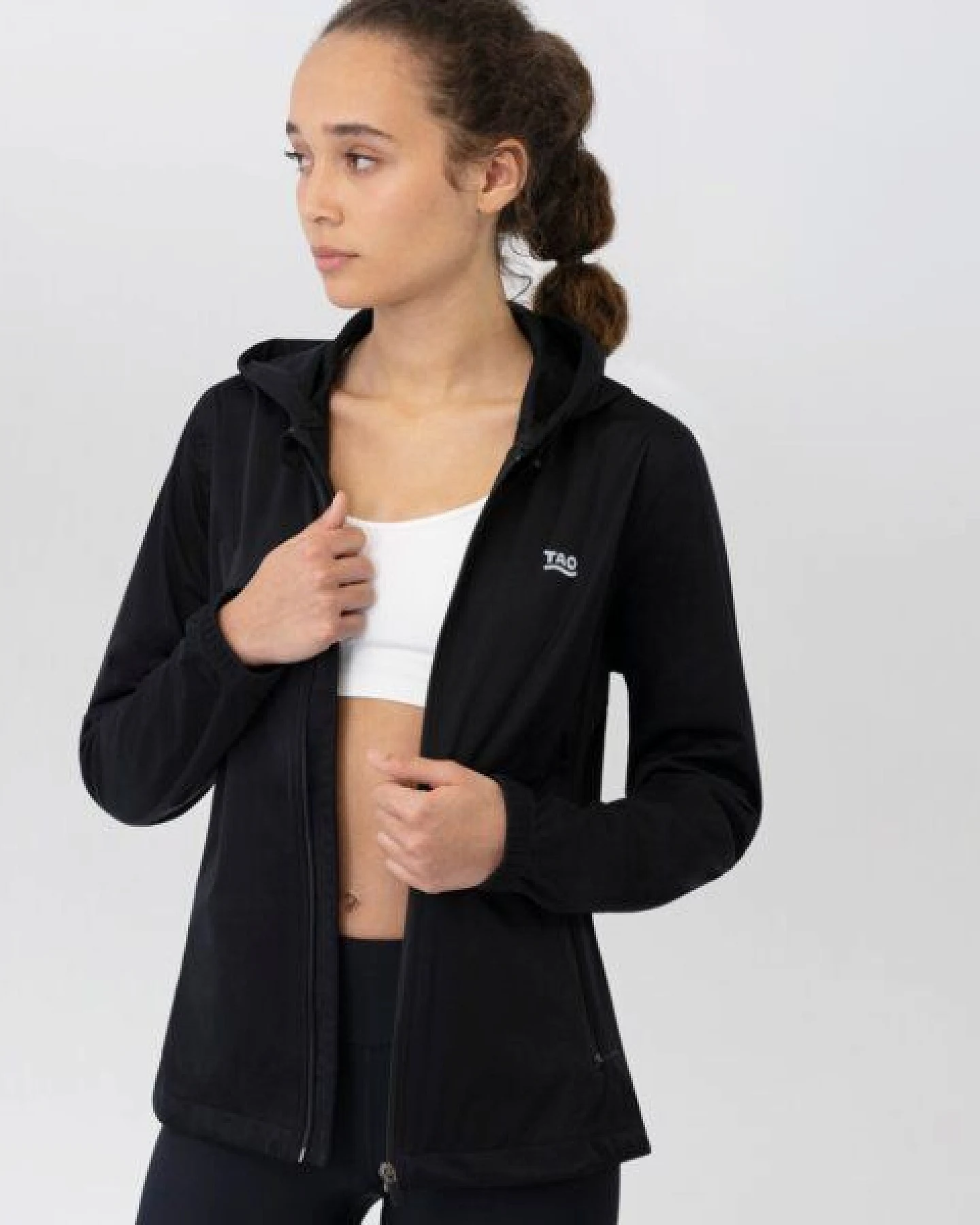 TAO Sportswear Wind- und wasserdichte Damen Laufjacke Lune – Ansicht 4