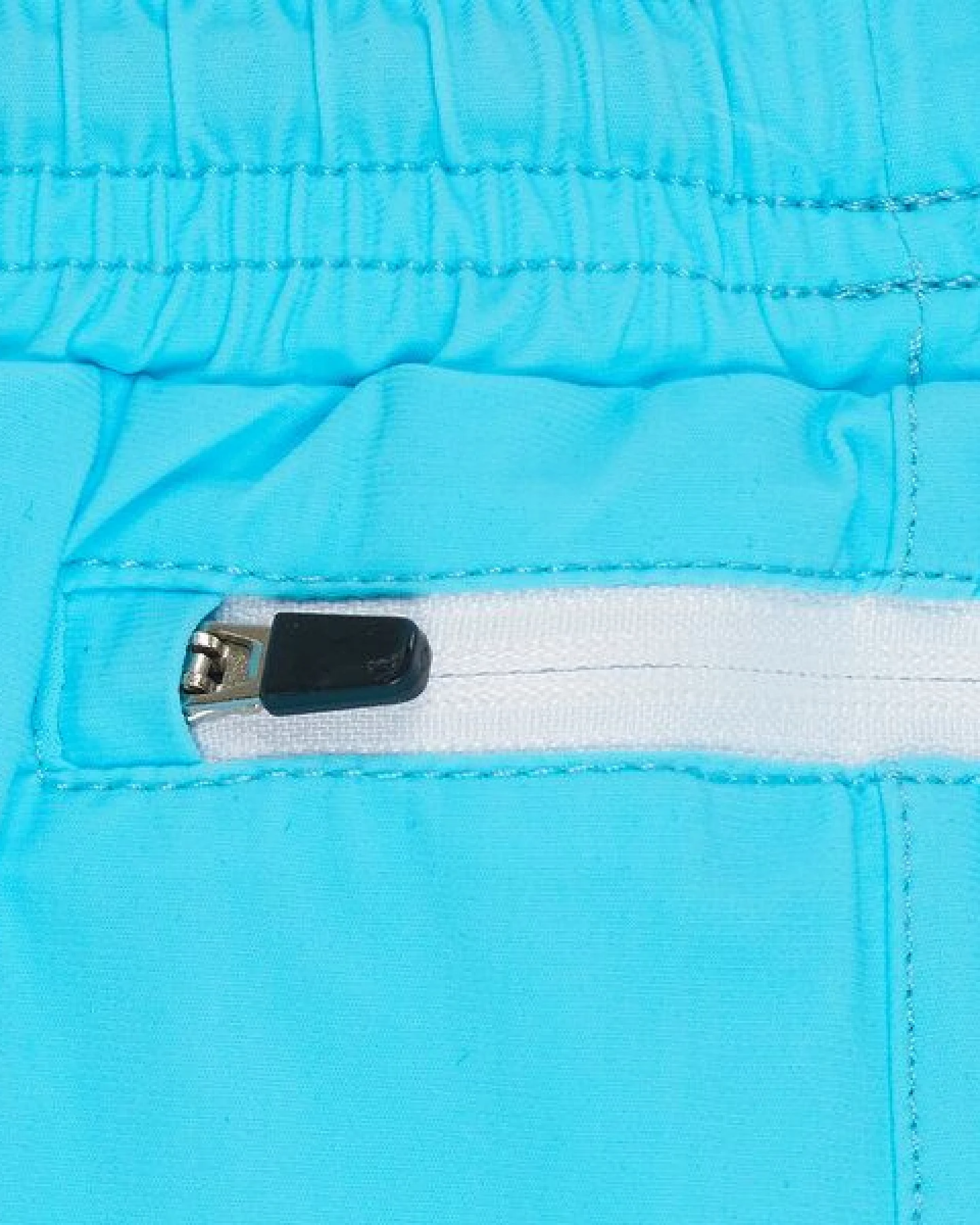 TAO Sportswear Lockere Damen Laufshort Katara mit Reißverschlusstasche – Ansicht 3