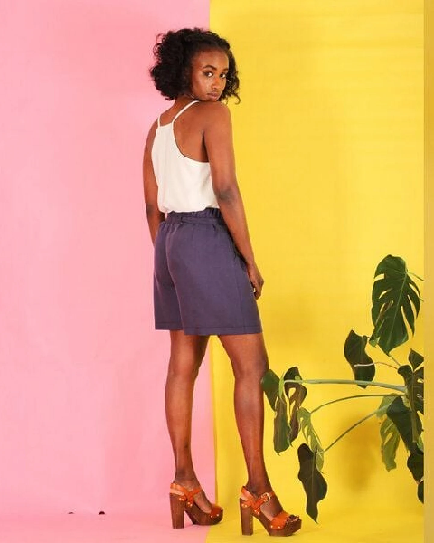 ManduTrap Tencel Shorts Alohma/ blau – Ansicht 4