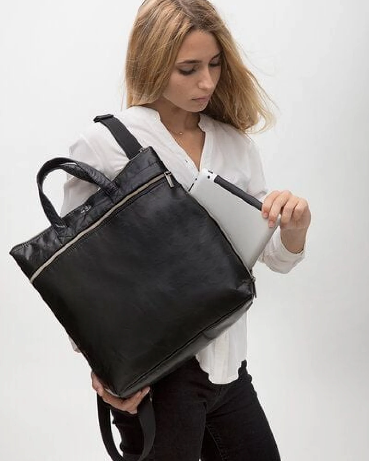 Smateria IKI Momentum veganer Rucksack und Einkaufstasche – Ansicht 2