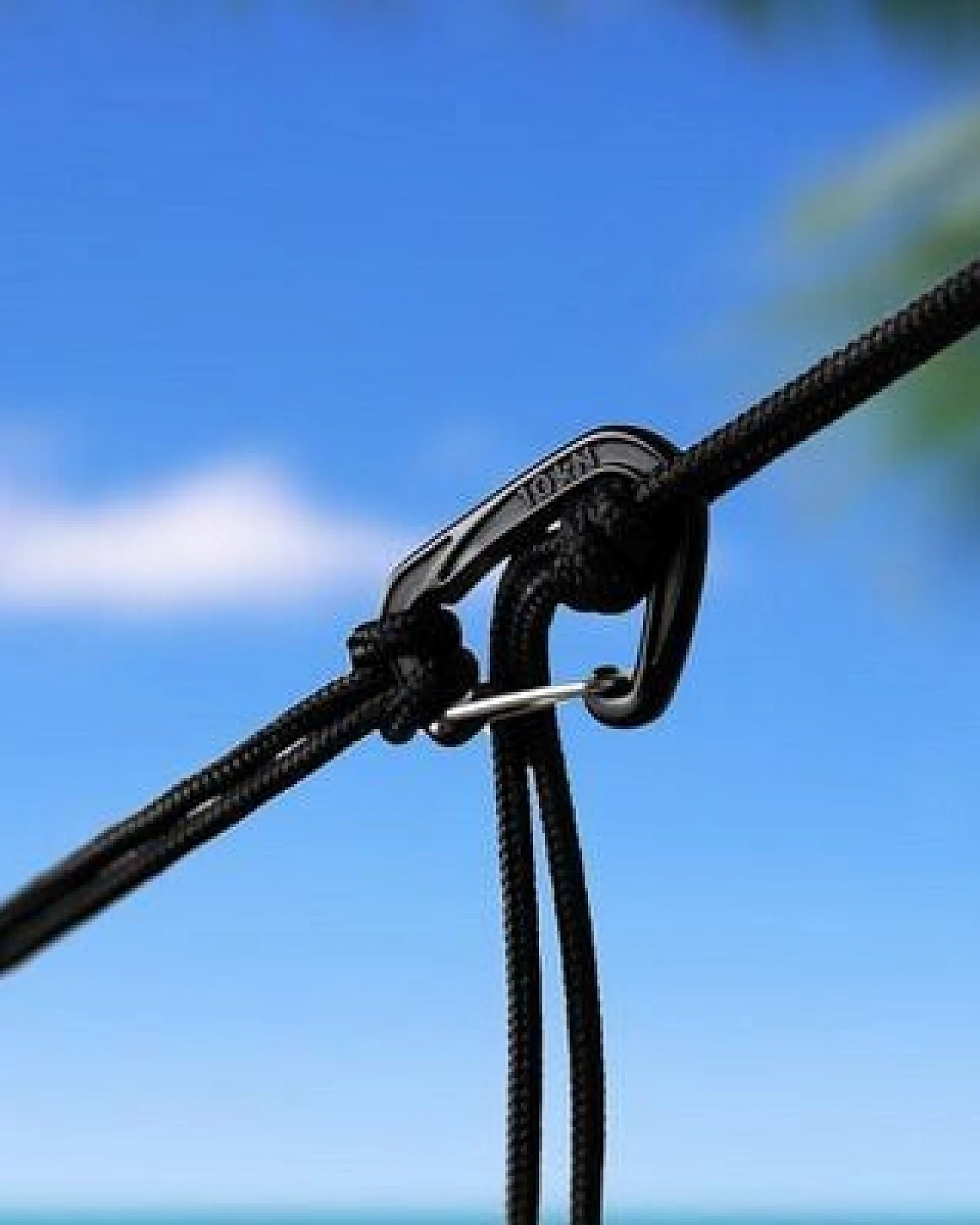 Ticket to the Moon Karabiner 10kN zur Hängemattenbefestigung – Ansicht 3