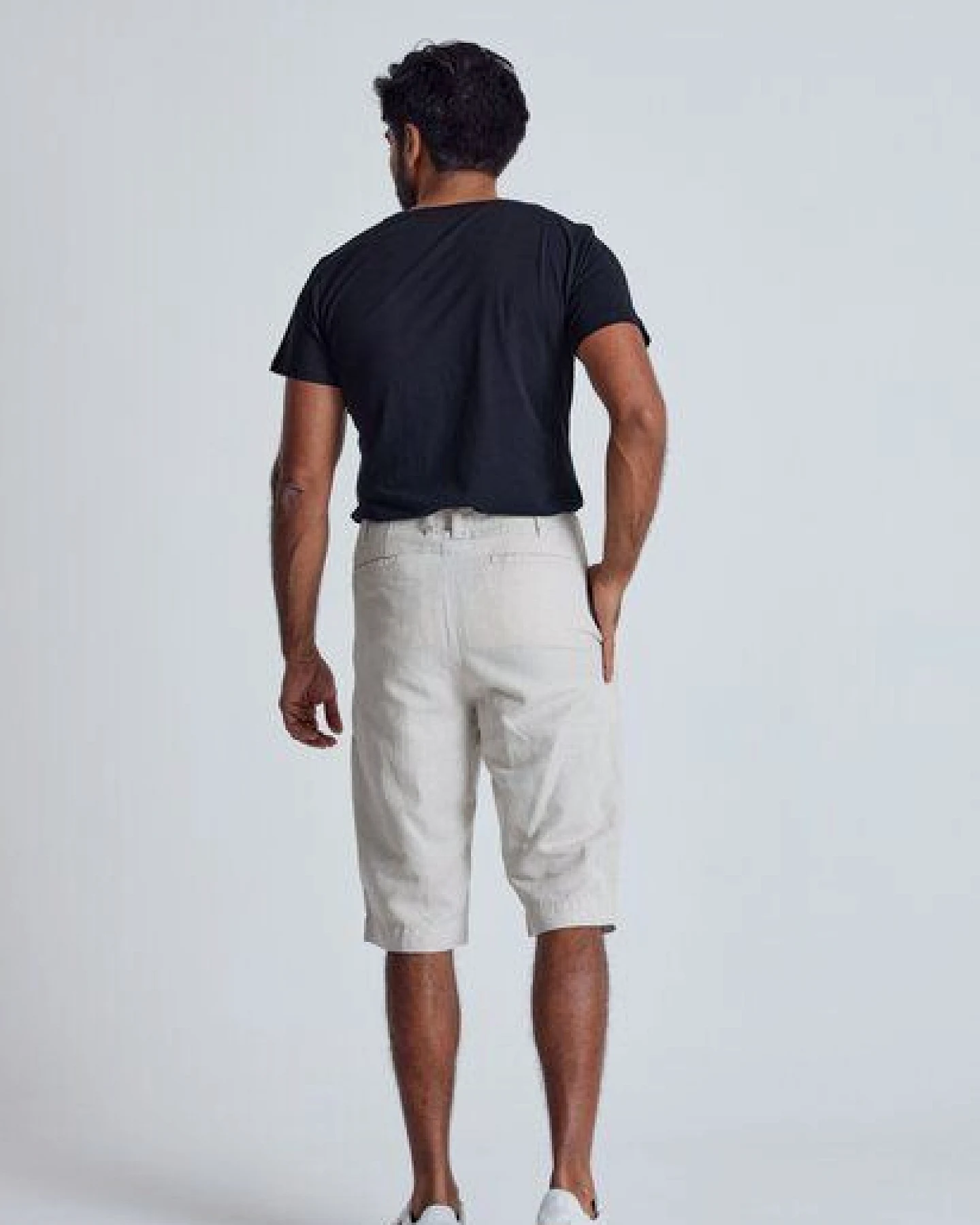 Flax and Loom Leinen Shorts Modell: Bird – Ansicht 3