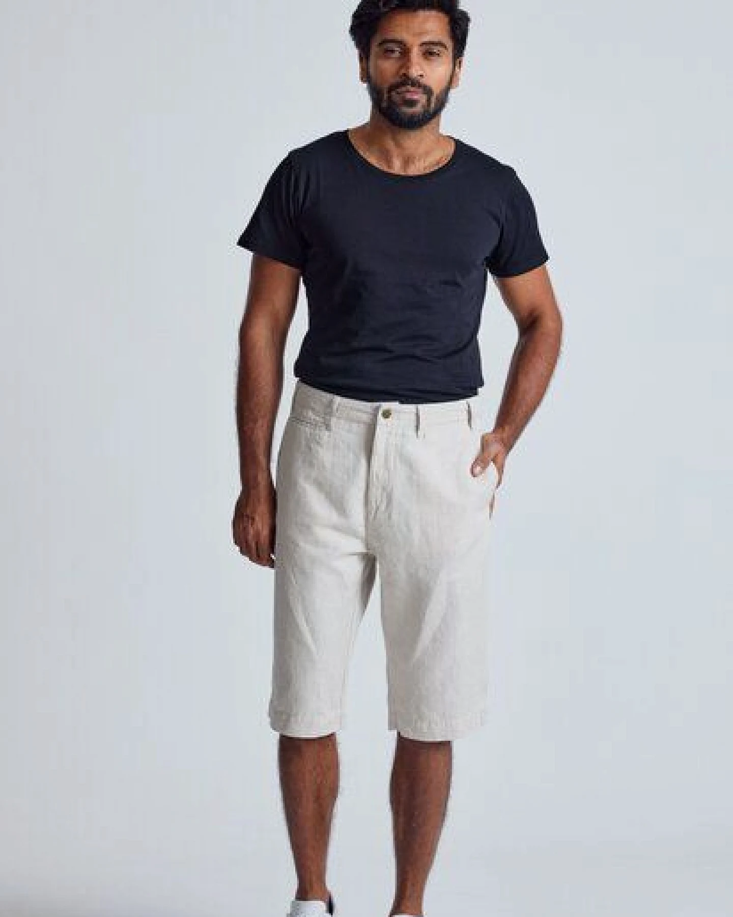 Flax and Loom Leinen Shorts Modell: Bird – Ansicht 2