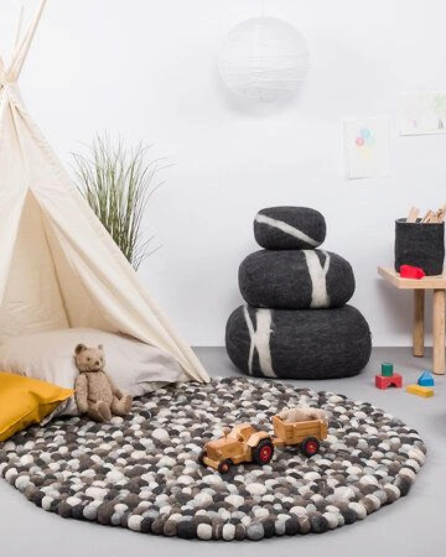 myfelt Filzkugelteppich rund, 100% Schurwolle – Ansicht 2