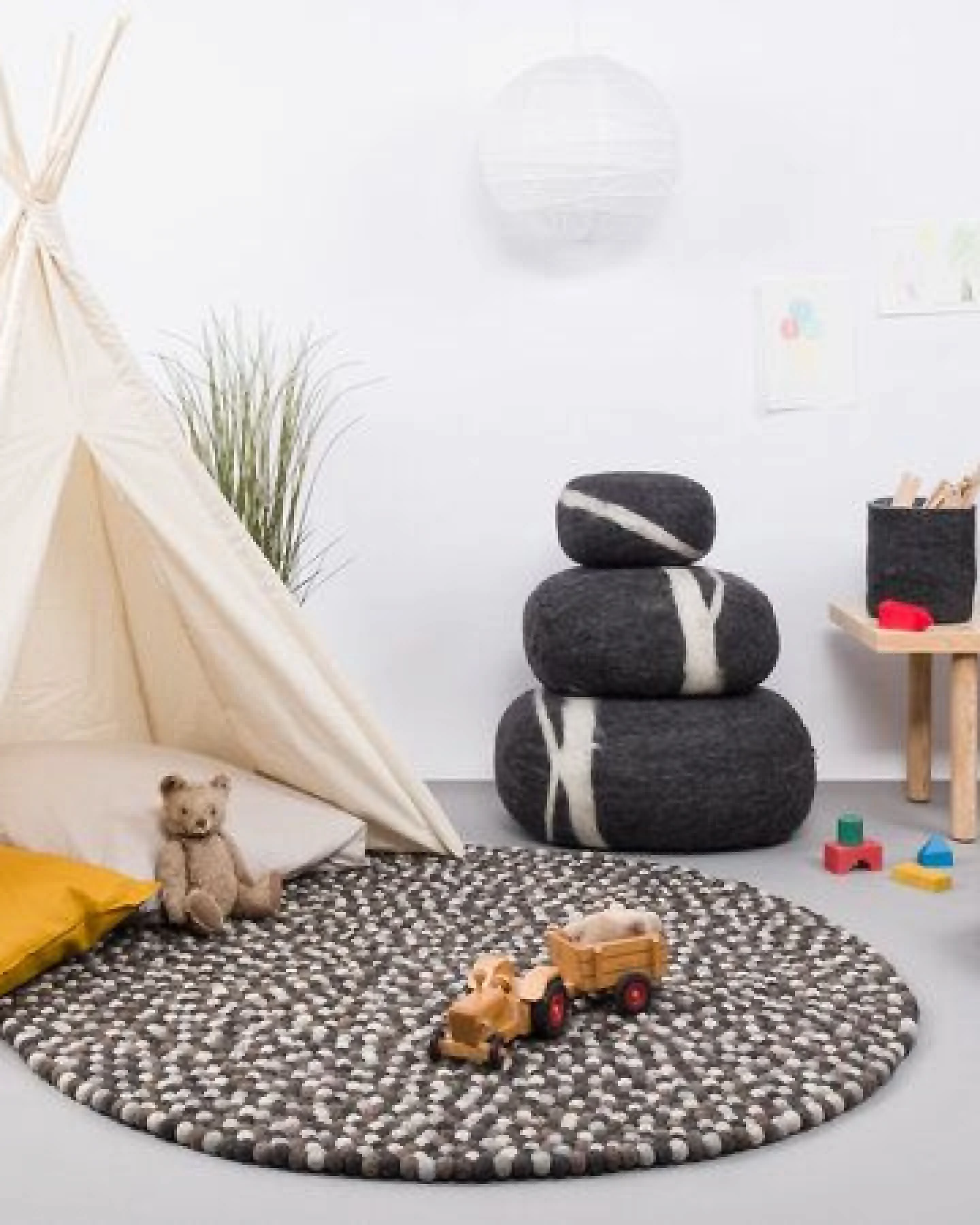 myfelt Filzkugelteppich rund, 100% Schurwolle – Ansicht 2