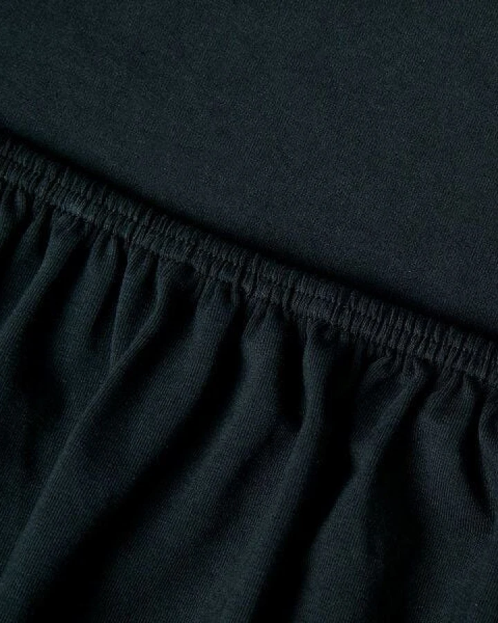 Schwarz