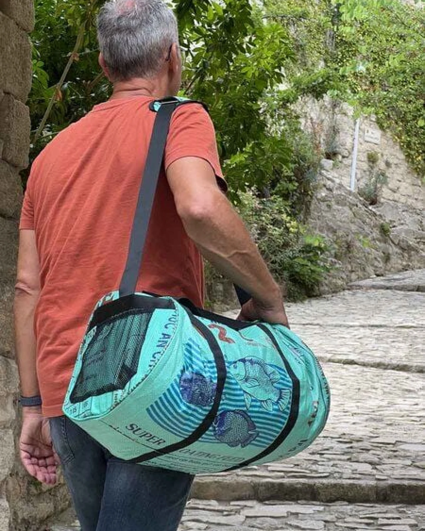 MoreThanHip Wochenend- oder Sporttasche 40L aus recycelten Zement-oder Tierfuttersäcken - Jumbo – Ansicht 3