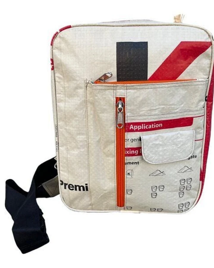 Beadbags CR01 Umhängetasche aus recycelten Zementsack
