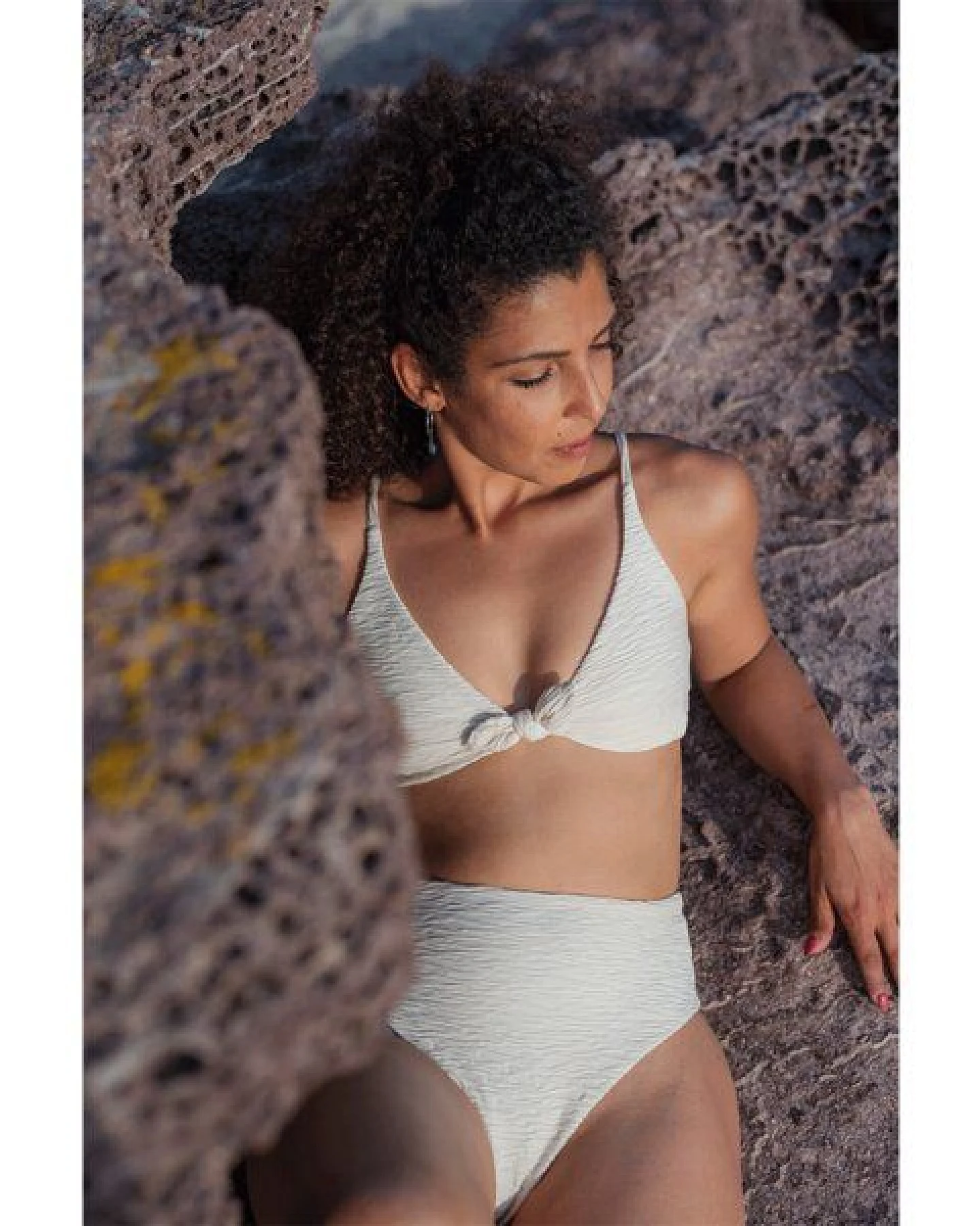 Anekdot Bikini Set Jacquard Leona Top + Skyline High Slip – Ansicht 2