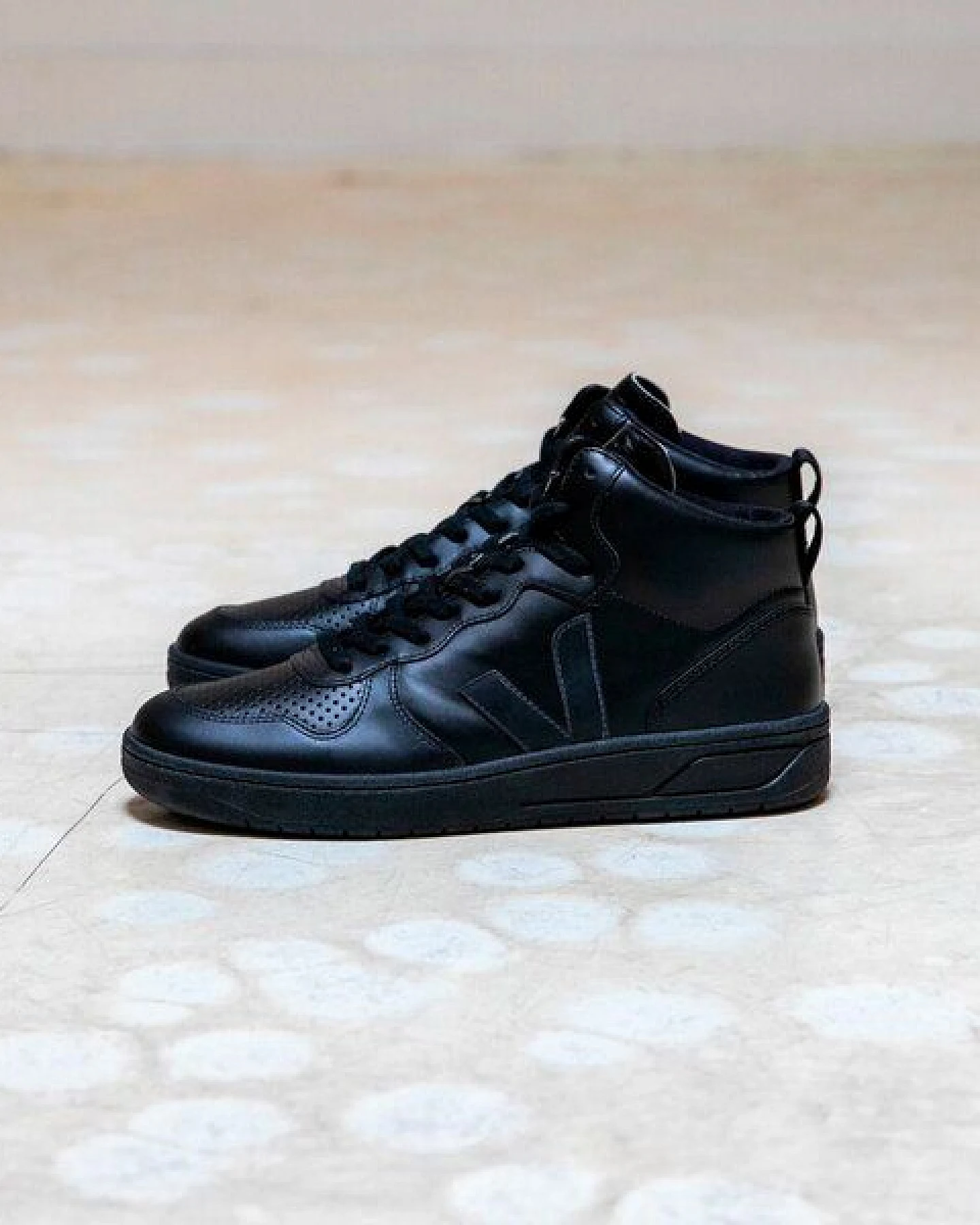 Veja High-Top Sneaker Herren - V-15 Leather – Ansicht 2