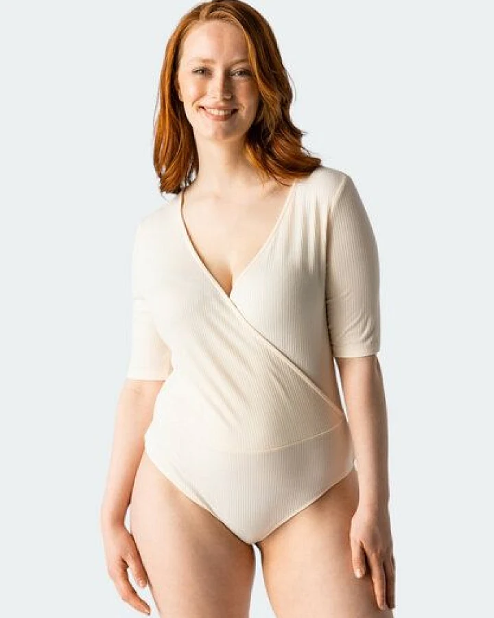 Les Lunes V-Ausschnitt Body Halbarm „Zoey“