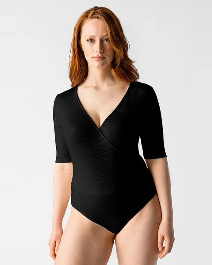 Les Lunes V-Ausschnitt Body Halbarm „Zoey“