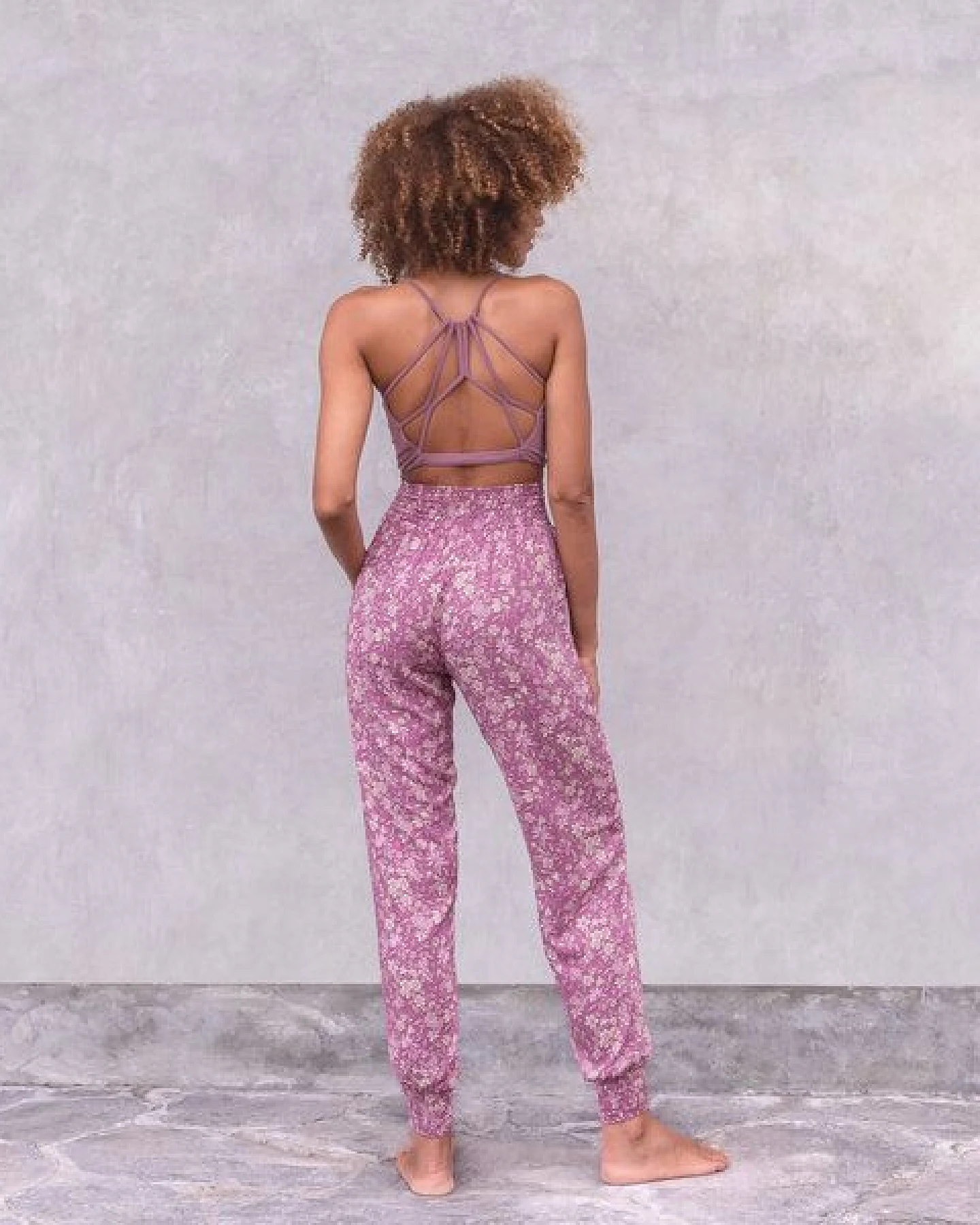 Jaya ANANDA ROSEBIRD & FLOWERS - Damen - Sommerhose für Yoga und Freizeit – Ansicht 3