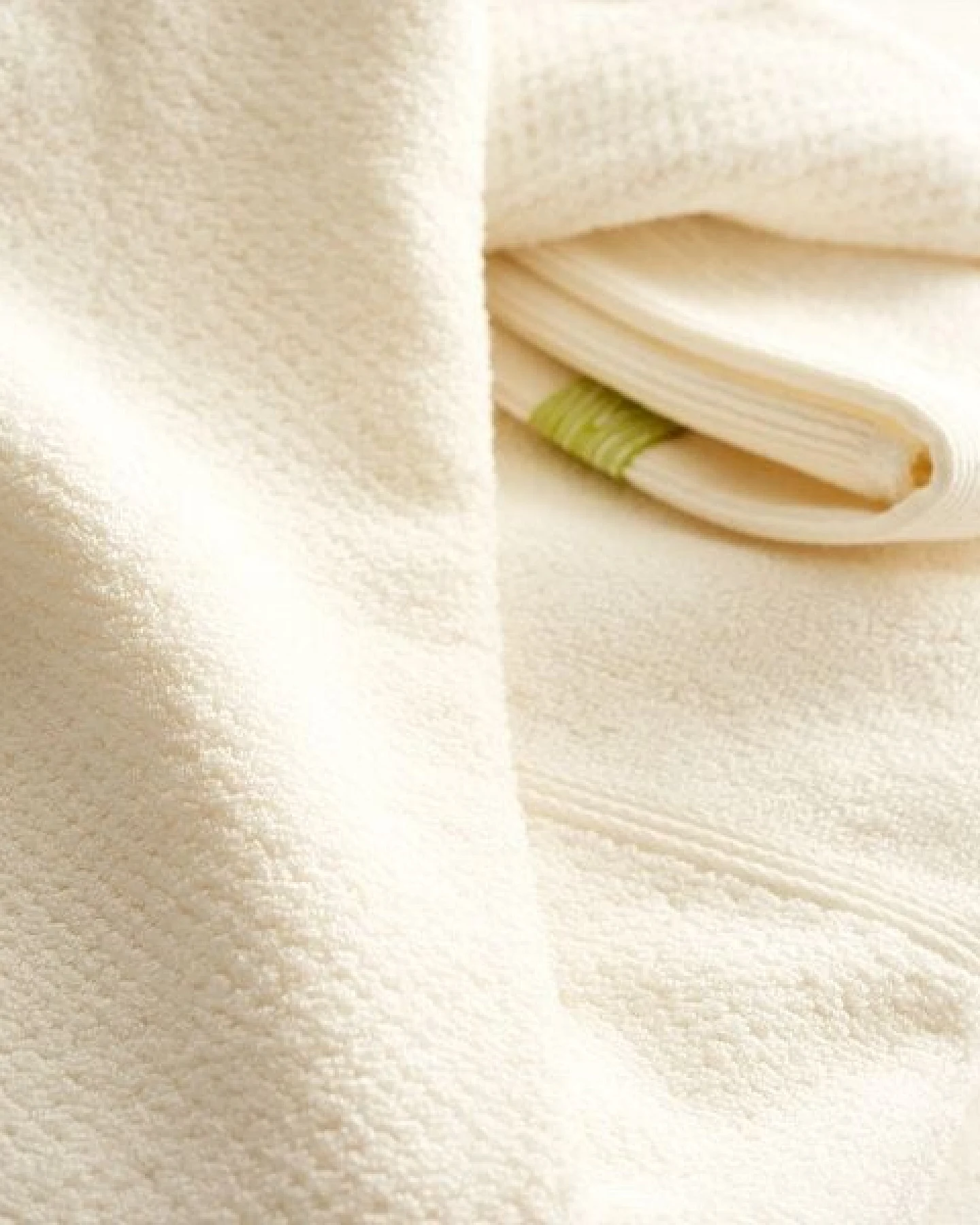 Kushel Towels Klimapositives Gästehandtuch aus Biobaumwolle & TENCEL Modal – Ansicht 3
