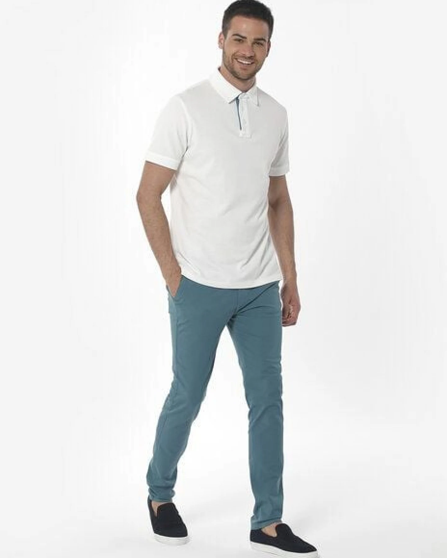 ORGANICATION Slim Chino-Hose aus Bio-Baumwolle – Ansicht 2