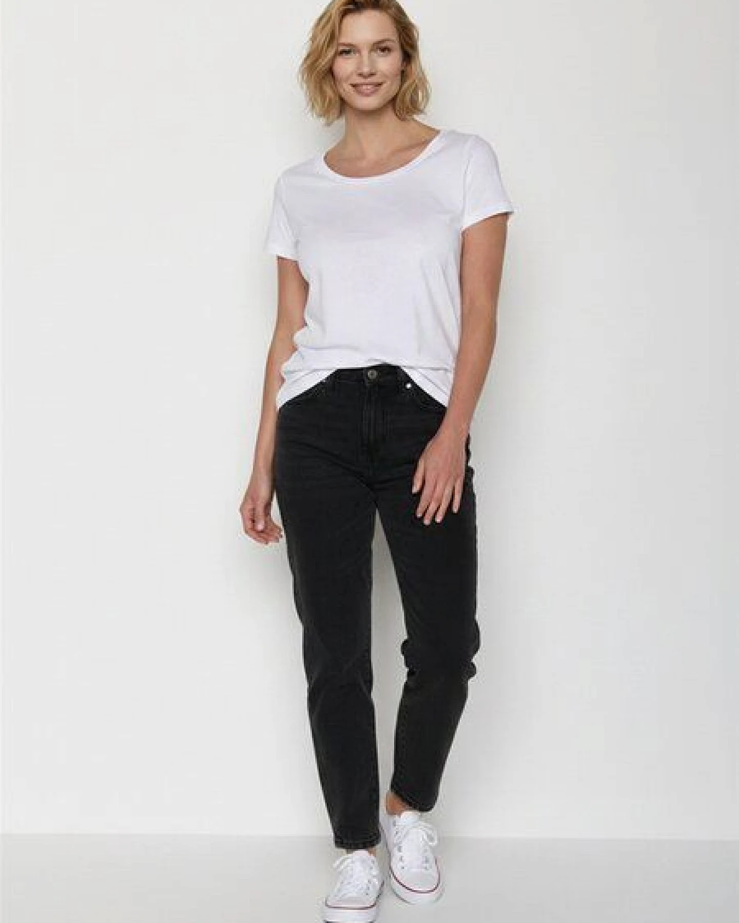 GREENBOMB Basic Loves - Sportliches T-Shirt aus Bio-Baumwolle / GOTS / Fair & Vegan – Ansicht 3