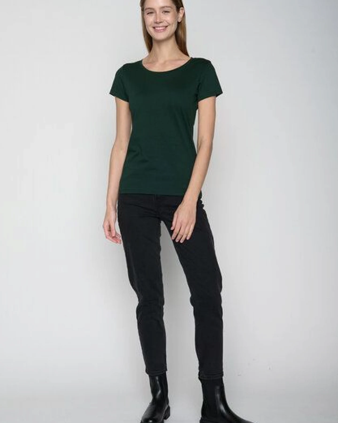 GREENBOMB Basic Loves - Sportliches T-Shirt aus Bio-Baumwolle / GOTS / Fair & Vegan – Ansicht 2