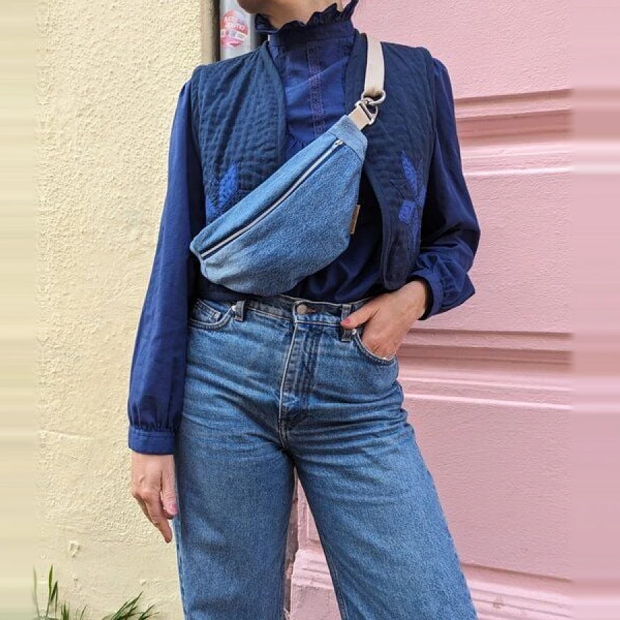 Blau
