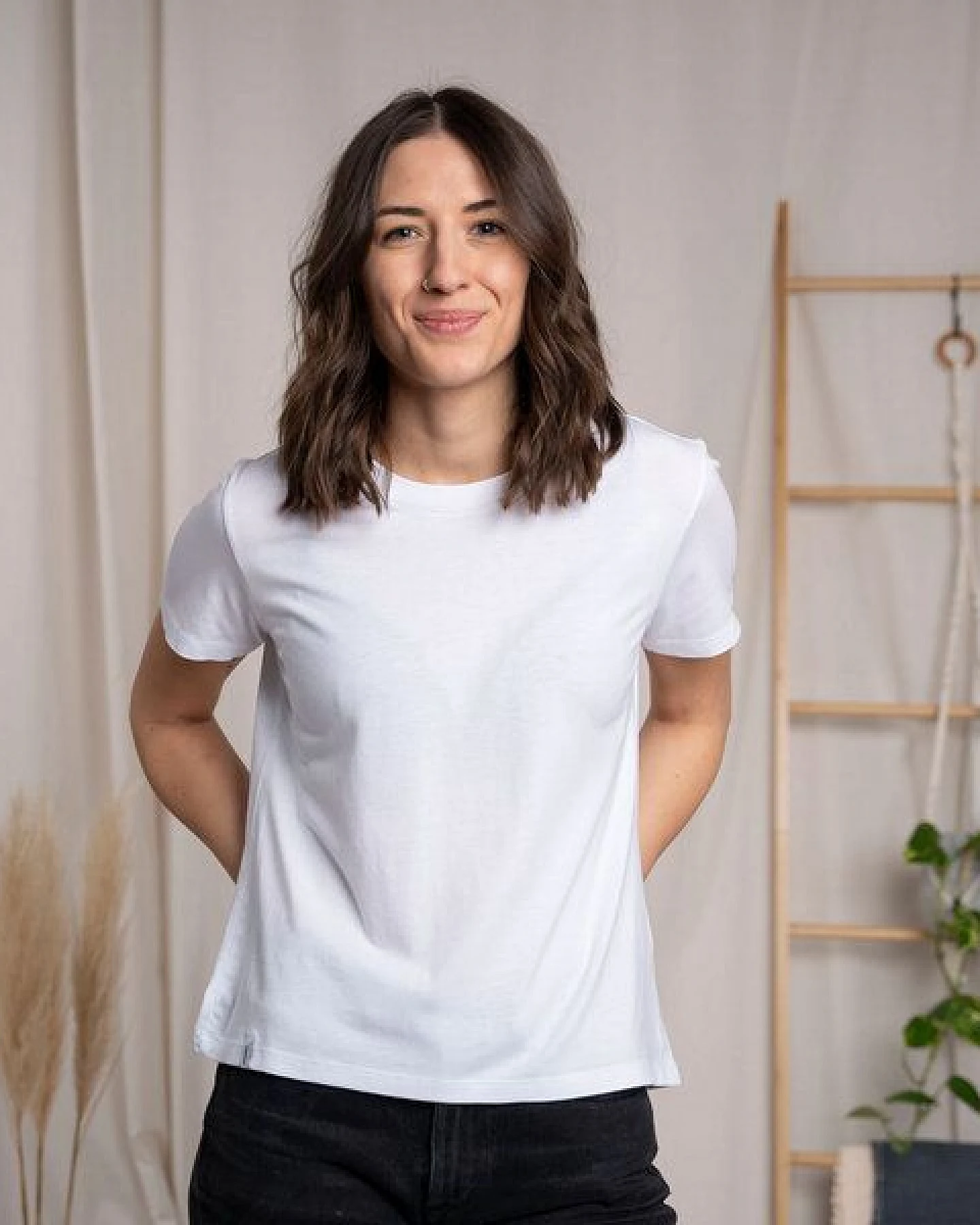 Vresh Clothing Veli - Crop T-Shirt mit TENCEL (TM) Lyocell – Ansicht 2