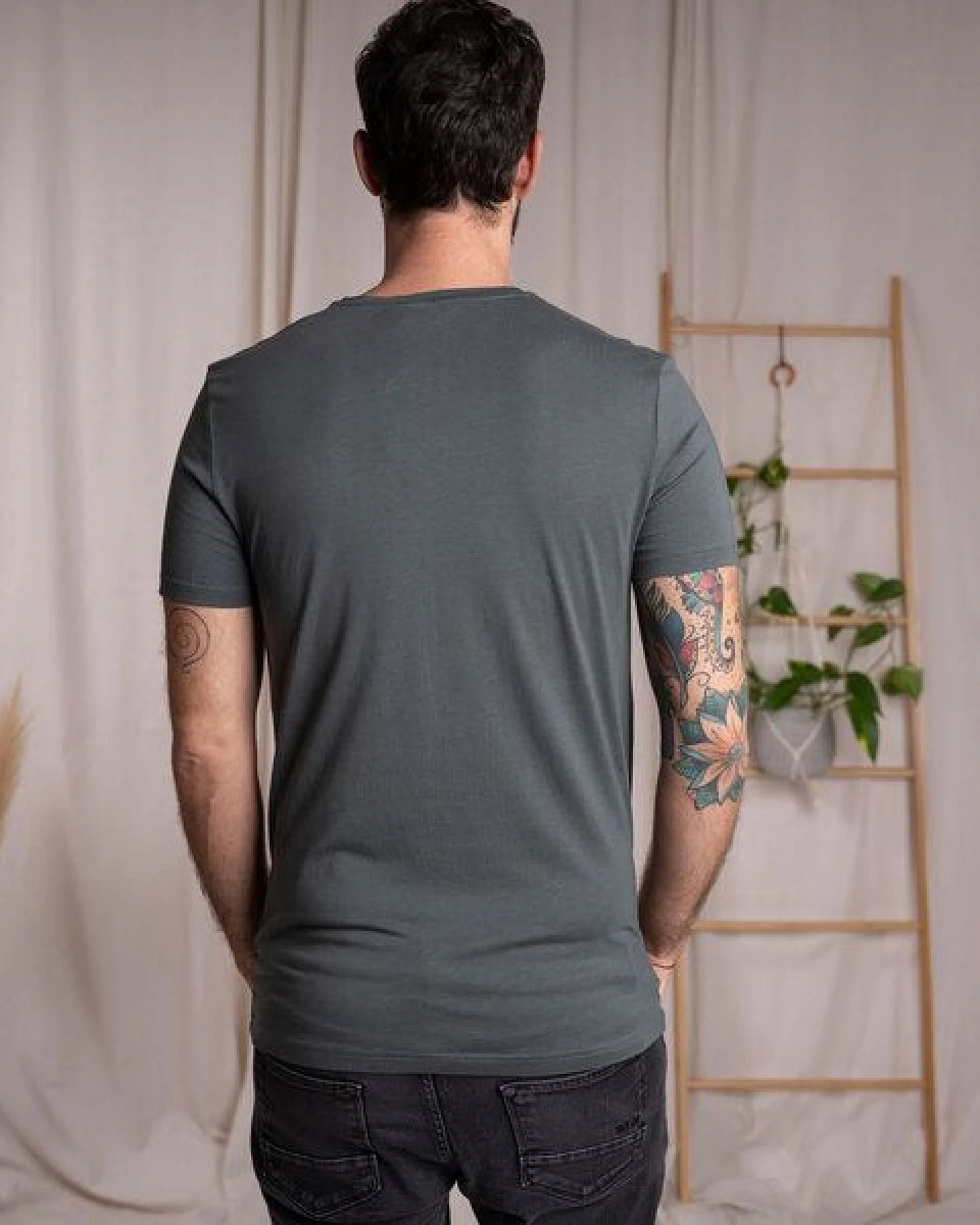 Vresh Clothing Ravi - Regular Fit T-Shirt mit TENCEL (TM) Lyocell – Ansicht 2