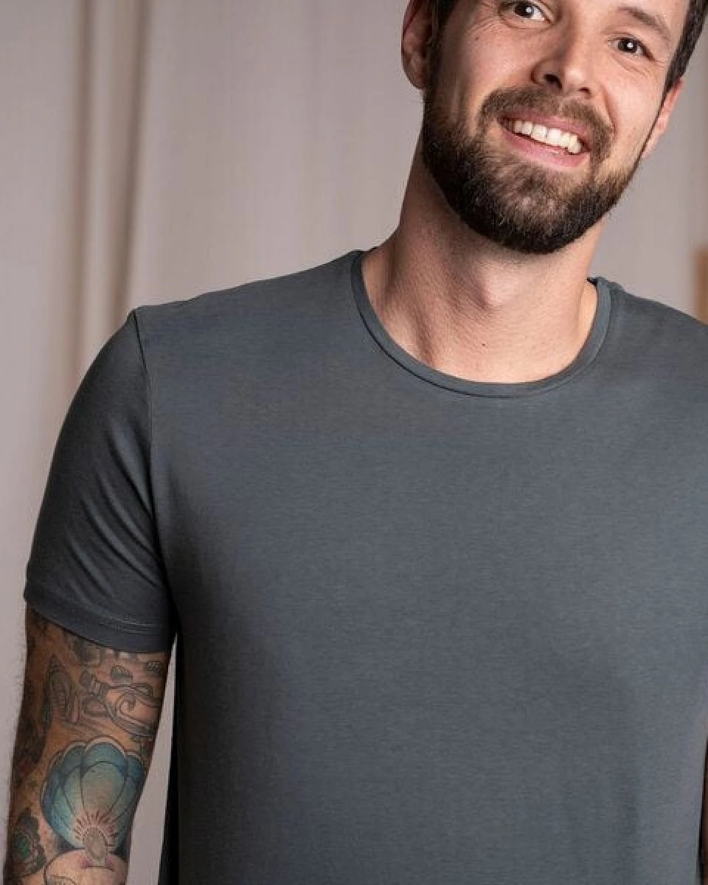 Vresh Clothing Ravi - Regular Fit T-Shirt mit TENCEL (TM) Lyocell – Ansicht 3