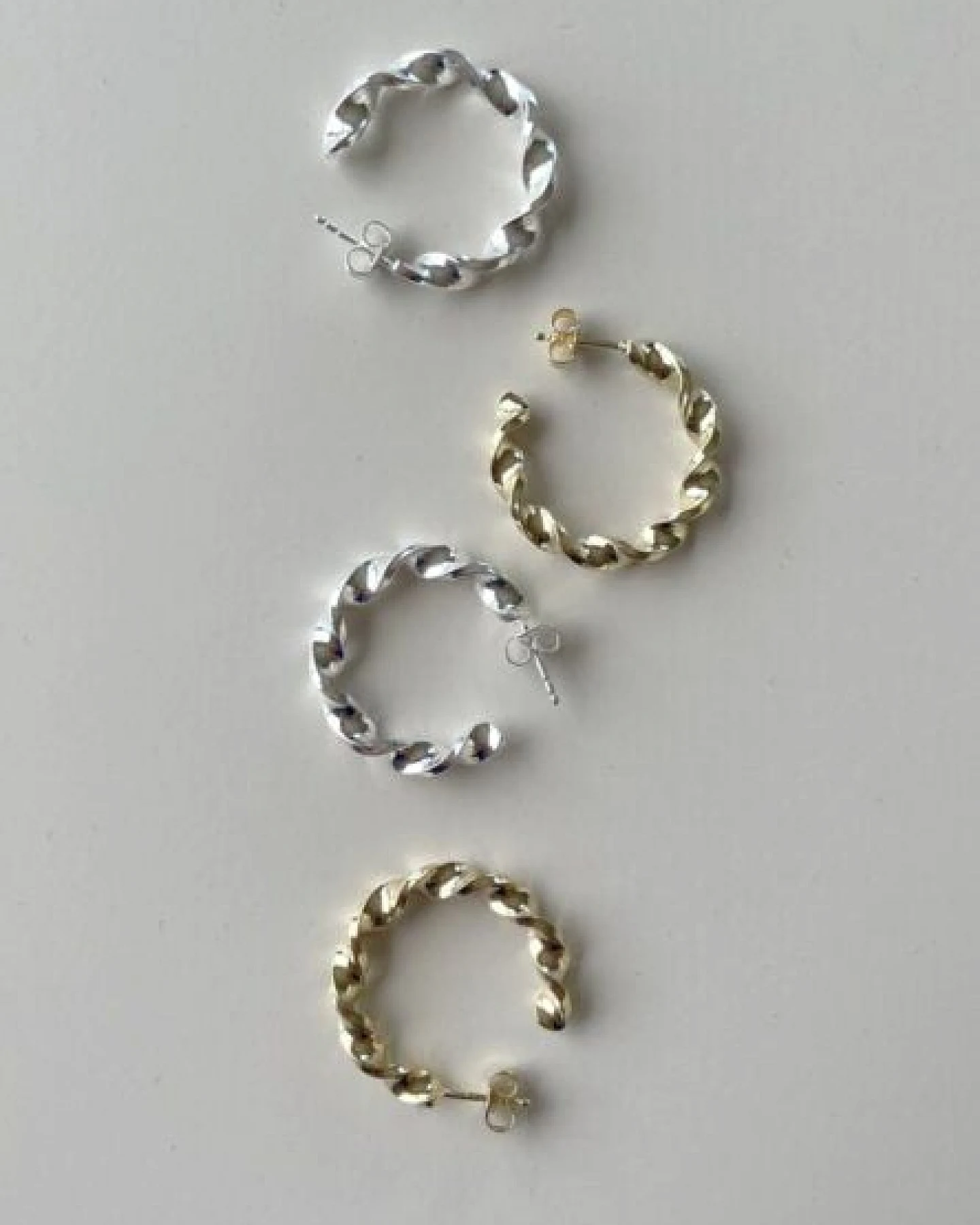 noemvri fashion label gedrehte hoops – Ansicht 3