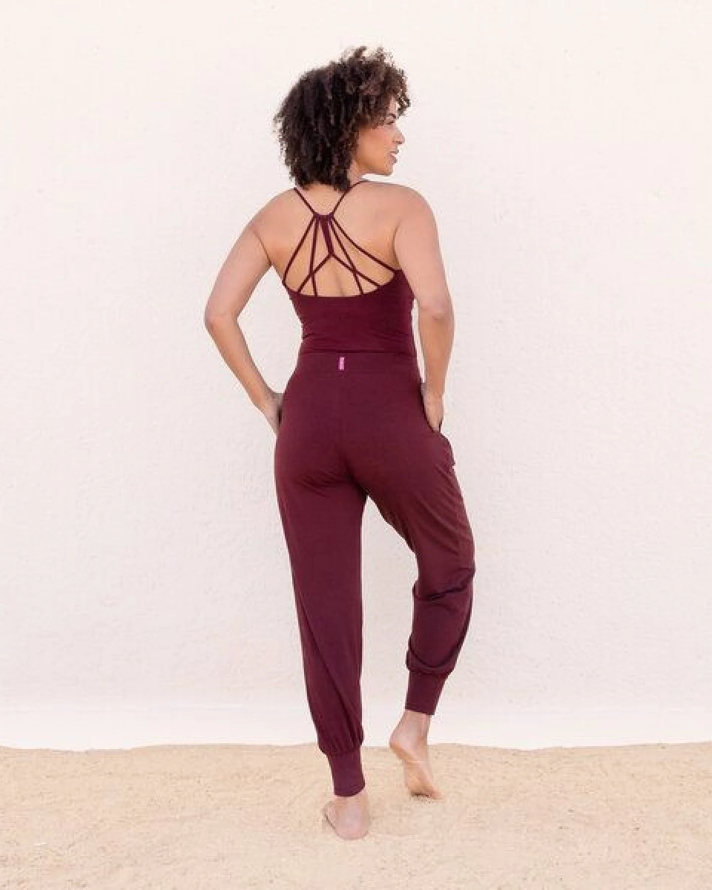 Jaya NICOLE - Damen - Top für Yoga aus Biobaumwolle mit besonderer Rückenpartie – Ansicht 3