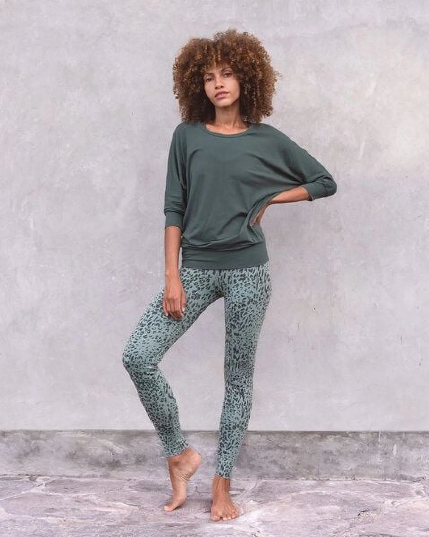 Jaya SUSAN ANIMAL - High-Rise Leggings mit Allover-Animal-Print – Ansicht 2