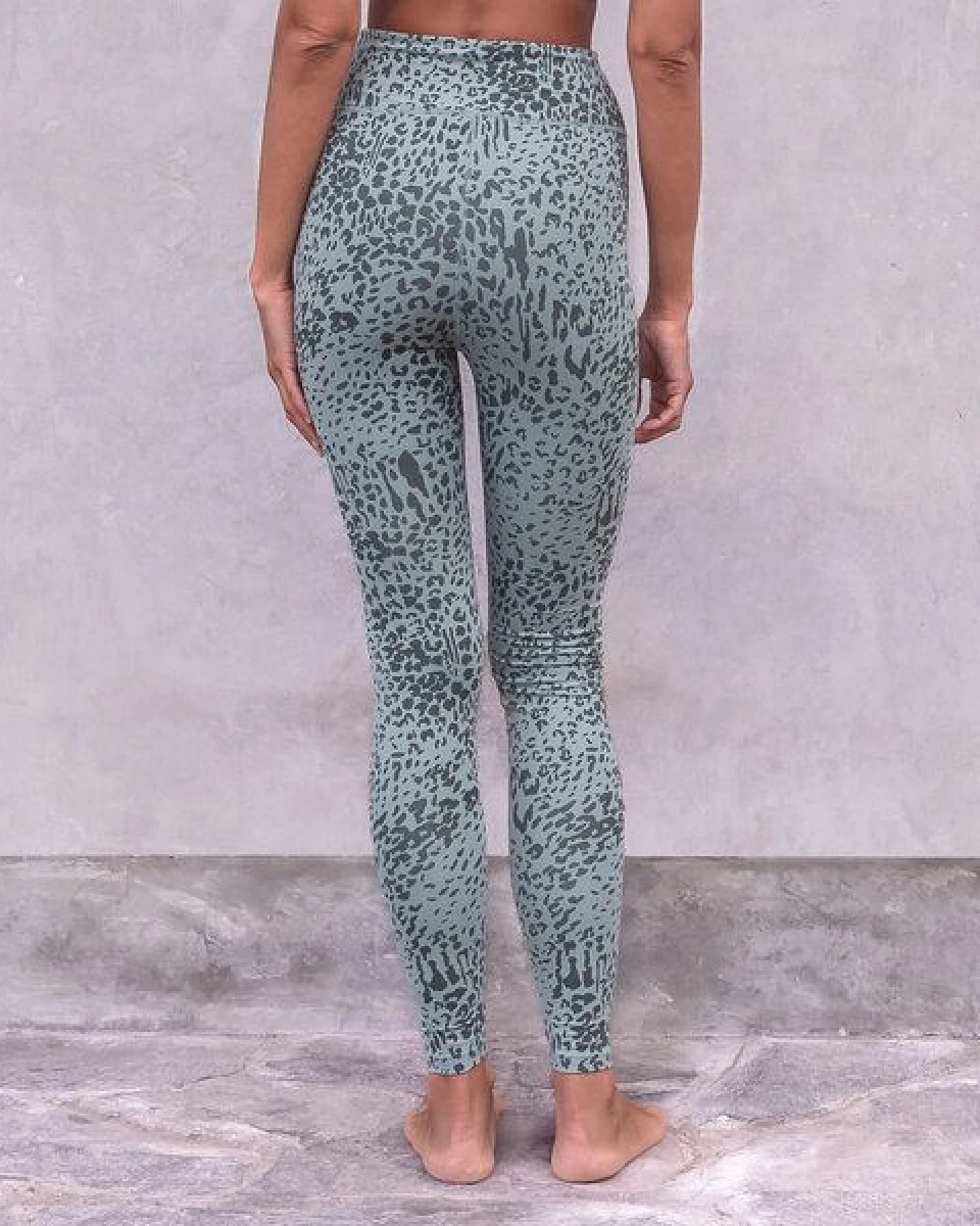 Jaya SUSAN ANIMAL - High-Rise Leggings mit Allover-Animal-Print – Ansicht 3