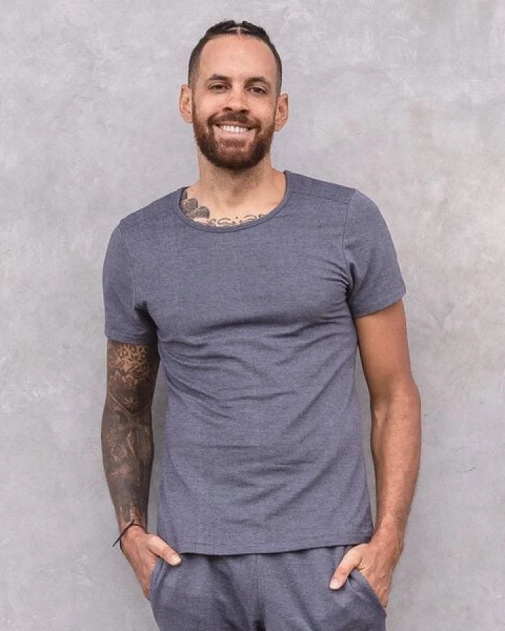 Jaya ROCKY DENIM - Bodyfitted Men`s T-Shirt für Yoga und Everyday