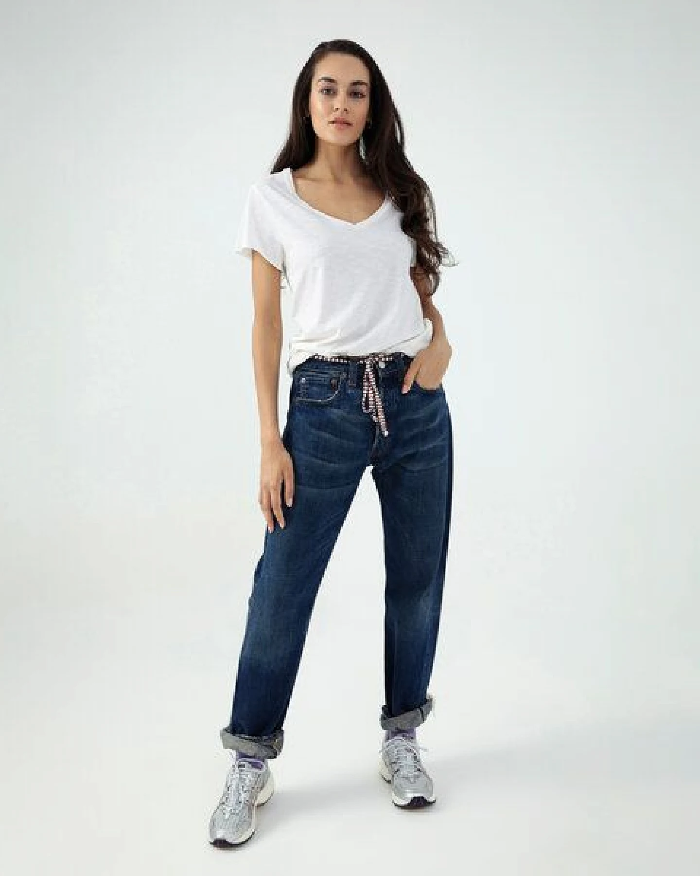 d'Els Rebecca Damen V-Neck Kurzarm T-Shirt aus Flame Bio Baumwolle – Ansicht 2