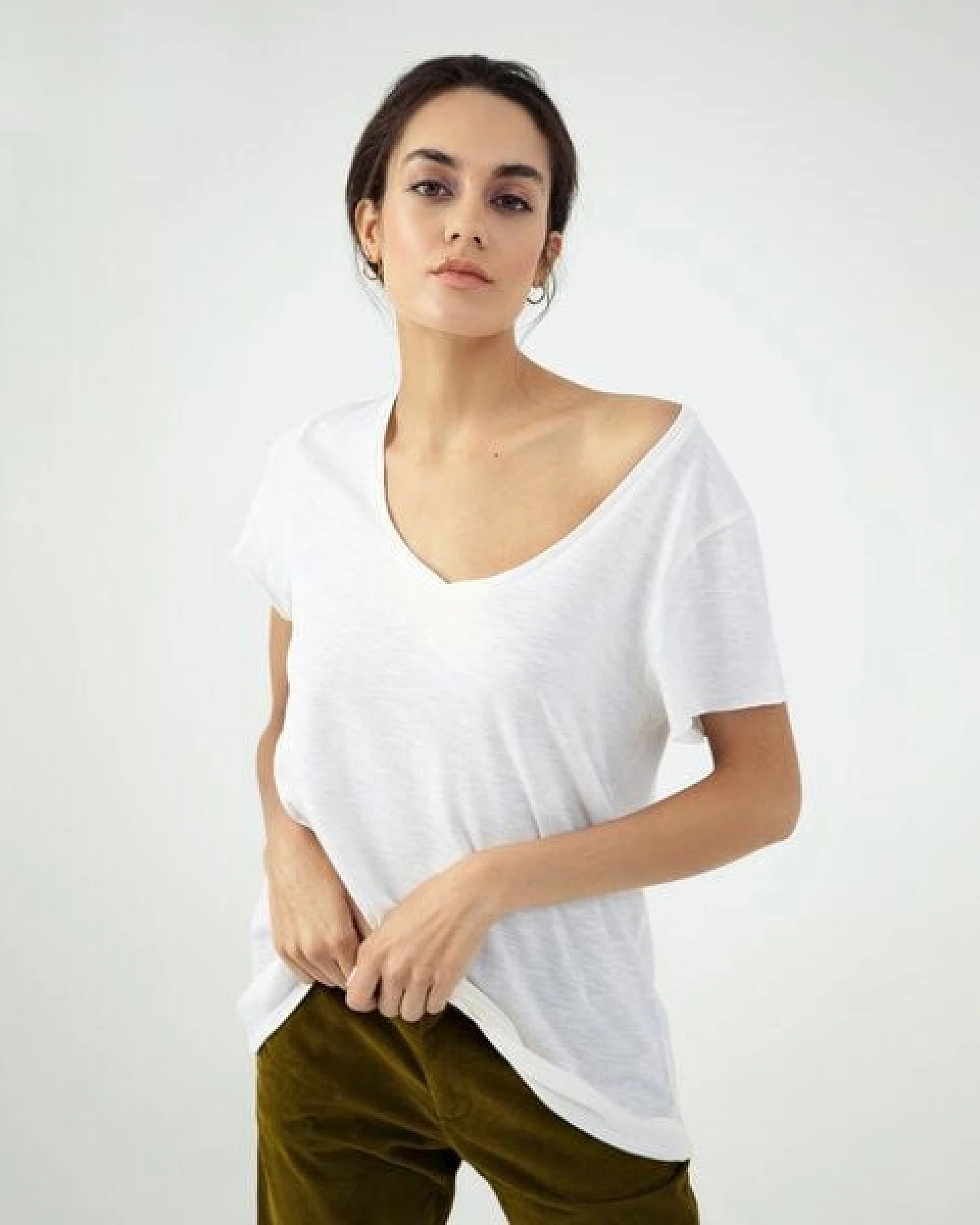 d'Els Rebecca Damen V-Neck Kurzarm T-Shirt aus Flame Bio Baumwolle – Ansicht 4