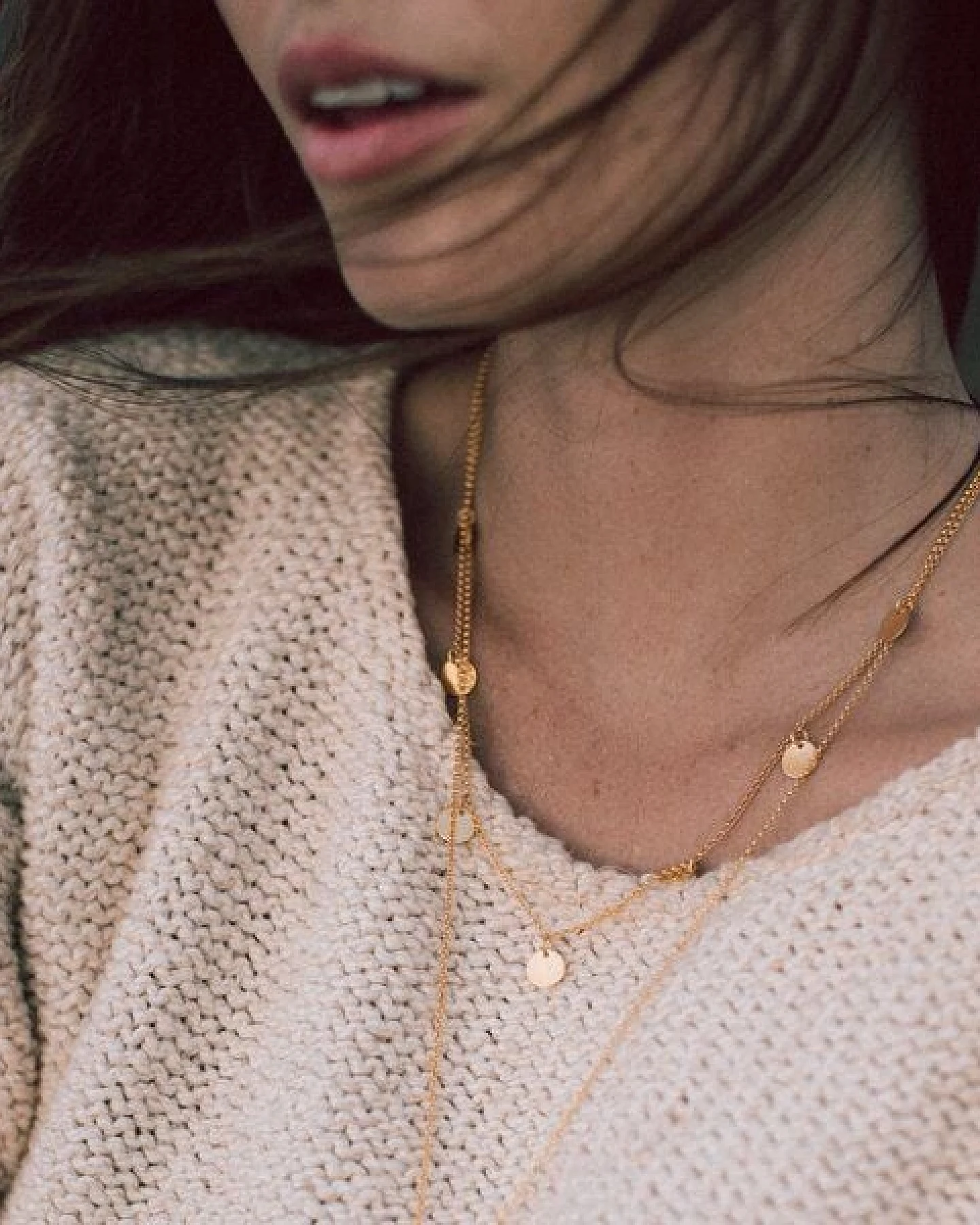 MOANINA Kette Glow Mini Coins - 925 Silber/18k Gold Vermeil – Ansicht 4