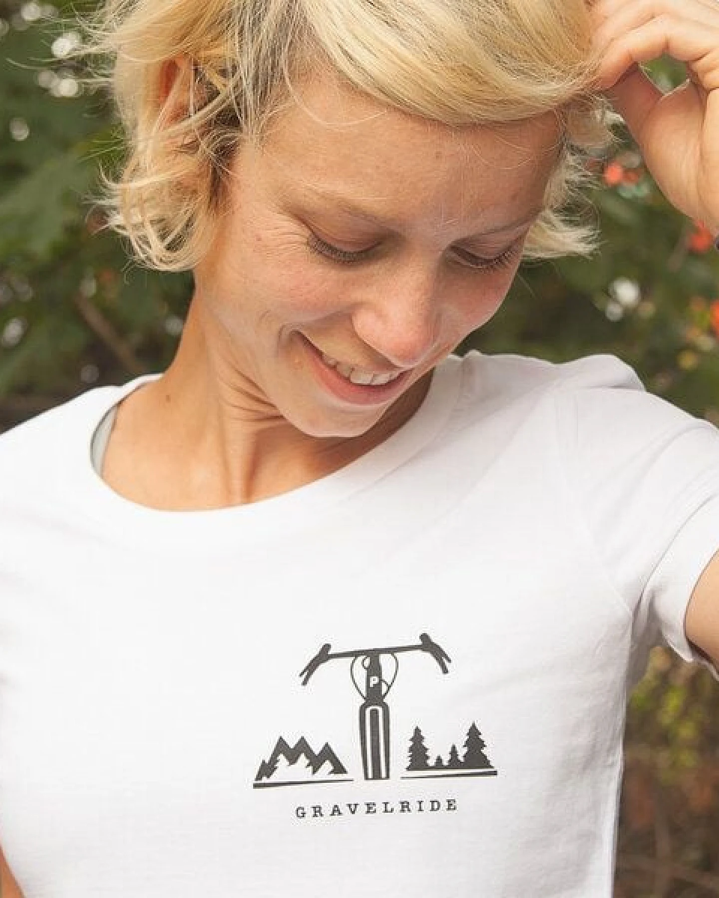 päfjes Gravelride - Gravel Brust - Fair Wear Frauen T-Shirt - White – Ansicht 3