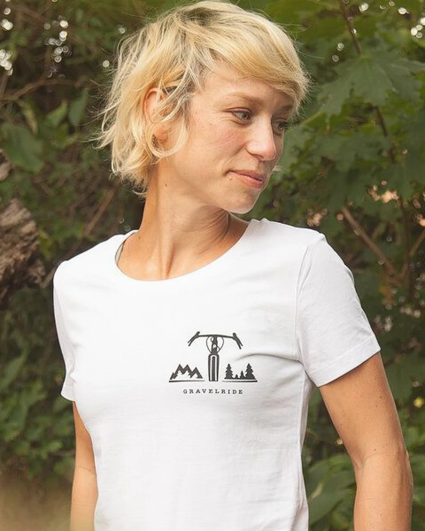 päfjes Gravelride - Gravel Brust - Fair Wear Frauen T-Shirt - White – Ansicht 3