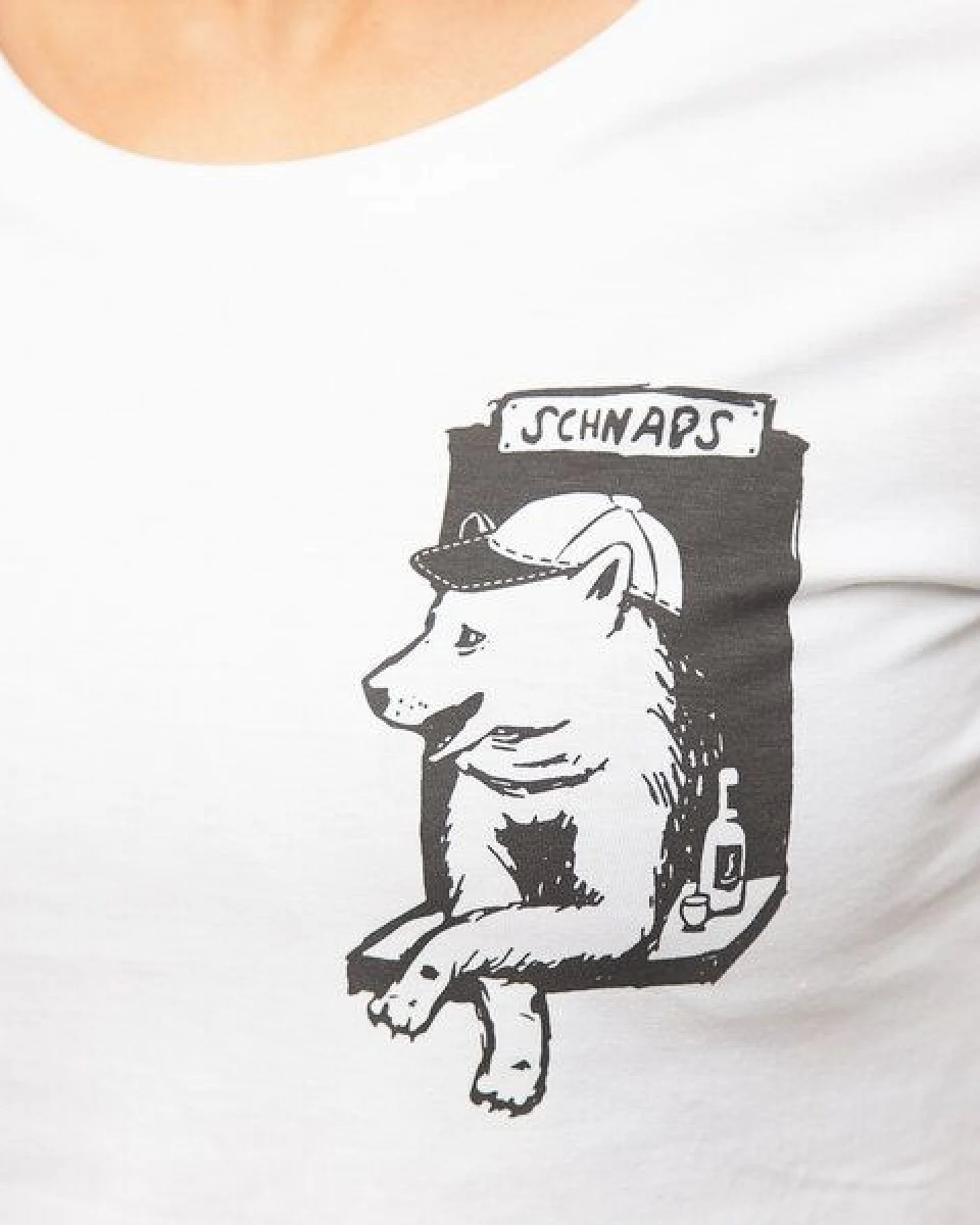 Husky-Bar mit Schnaps - Brust Motiv - päfjes Fair Wear Frauen T-Shirt - White – Ansicht 4